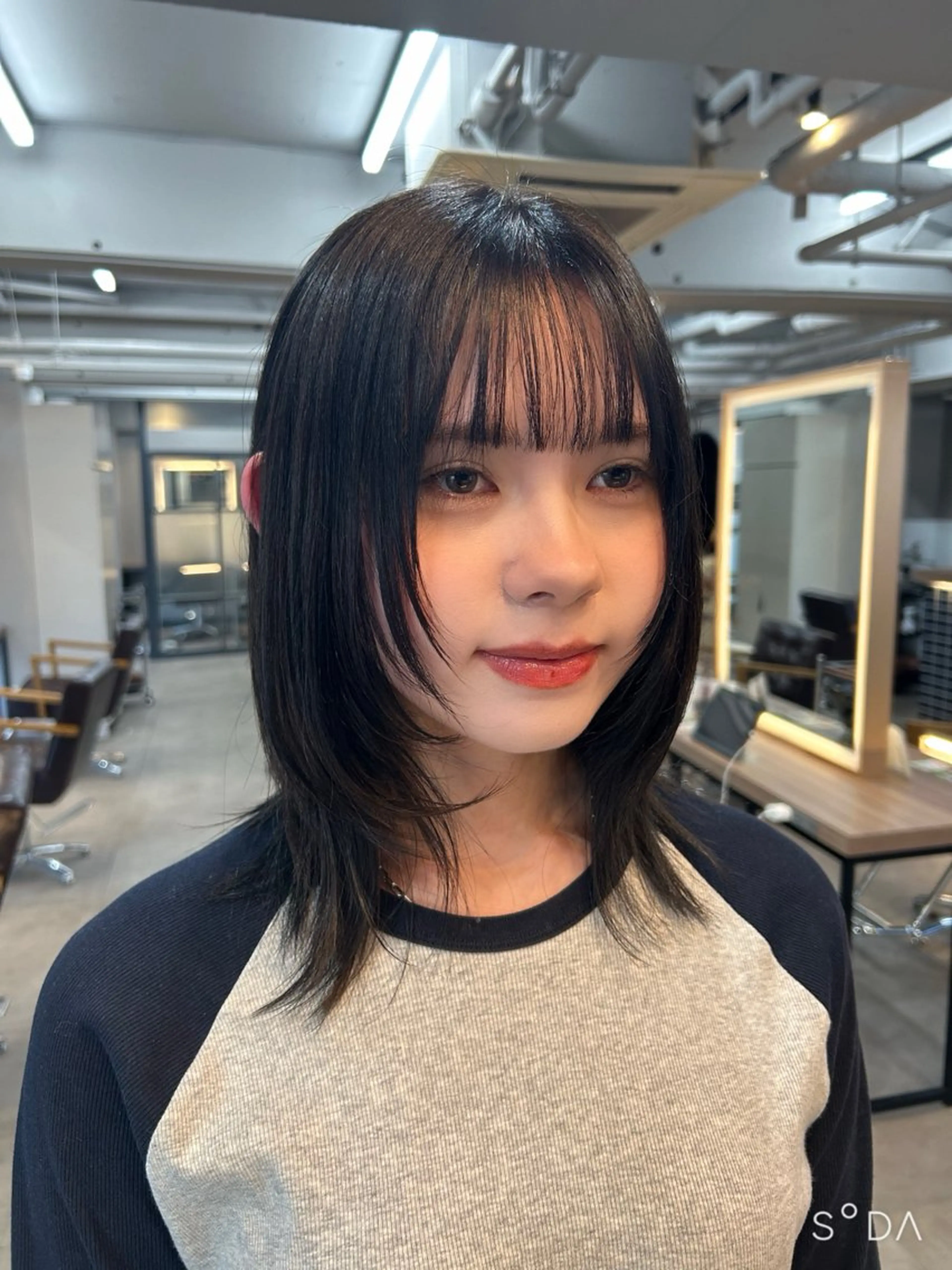 ミディアム カラー ミディアムレイヤー レイヤーカット カット ヘアカラー ハイトーン透明感/レ イヤー/ririkaのヘアスタイル