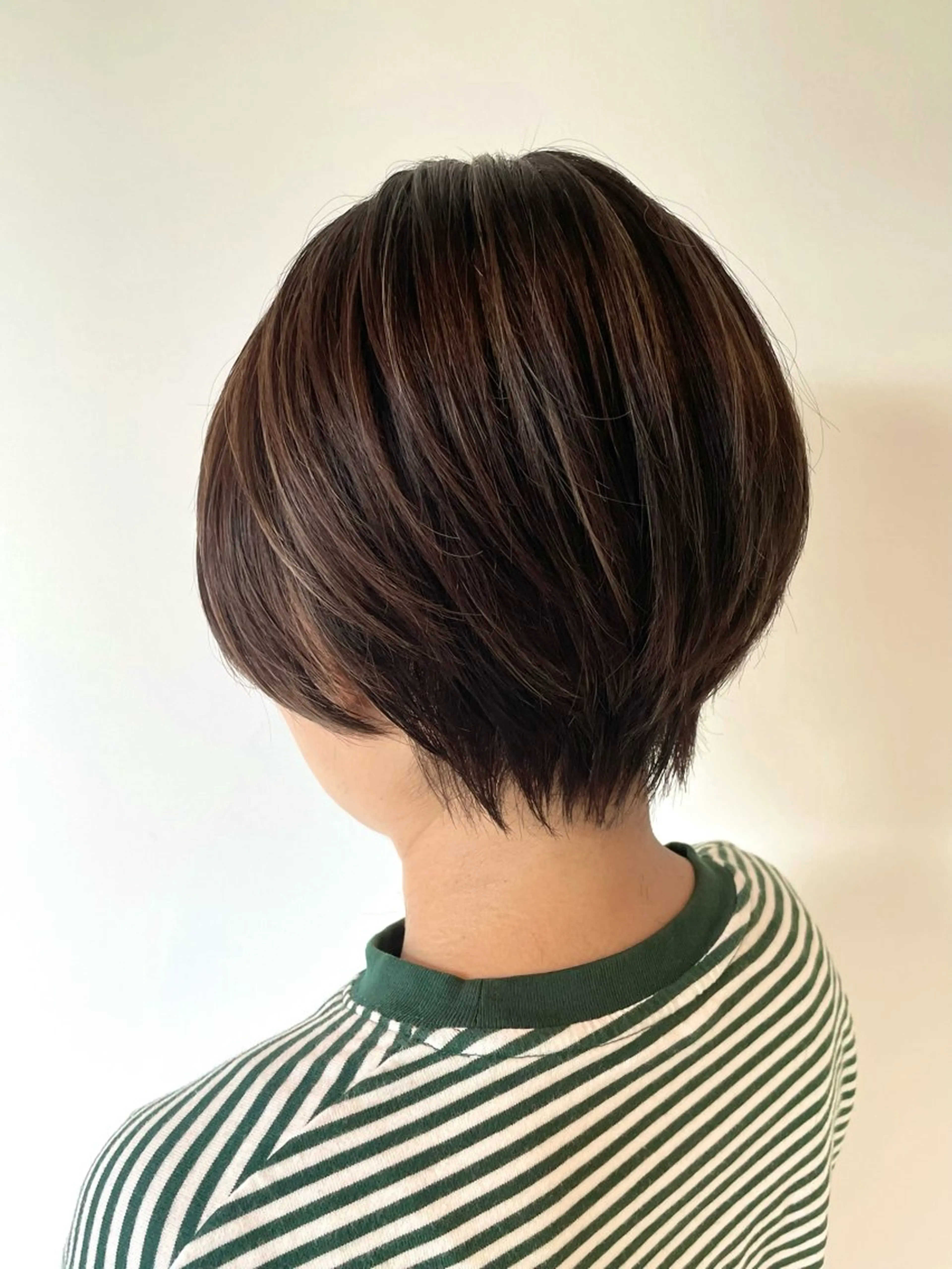 ショート ハイライト ショートヘア 菅 翔太のヘアスタイル