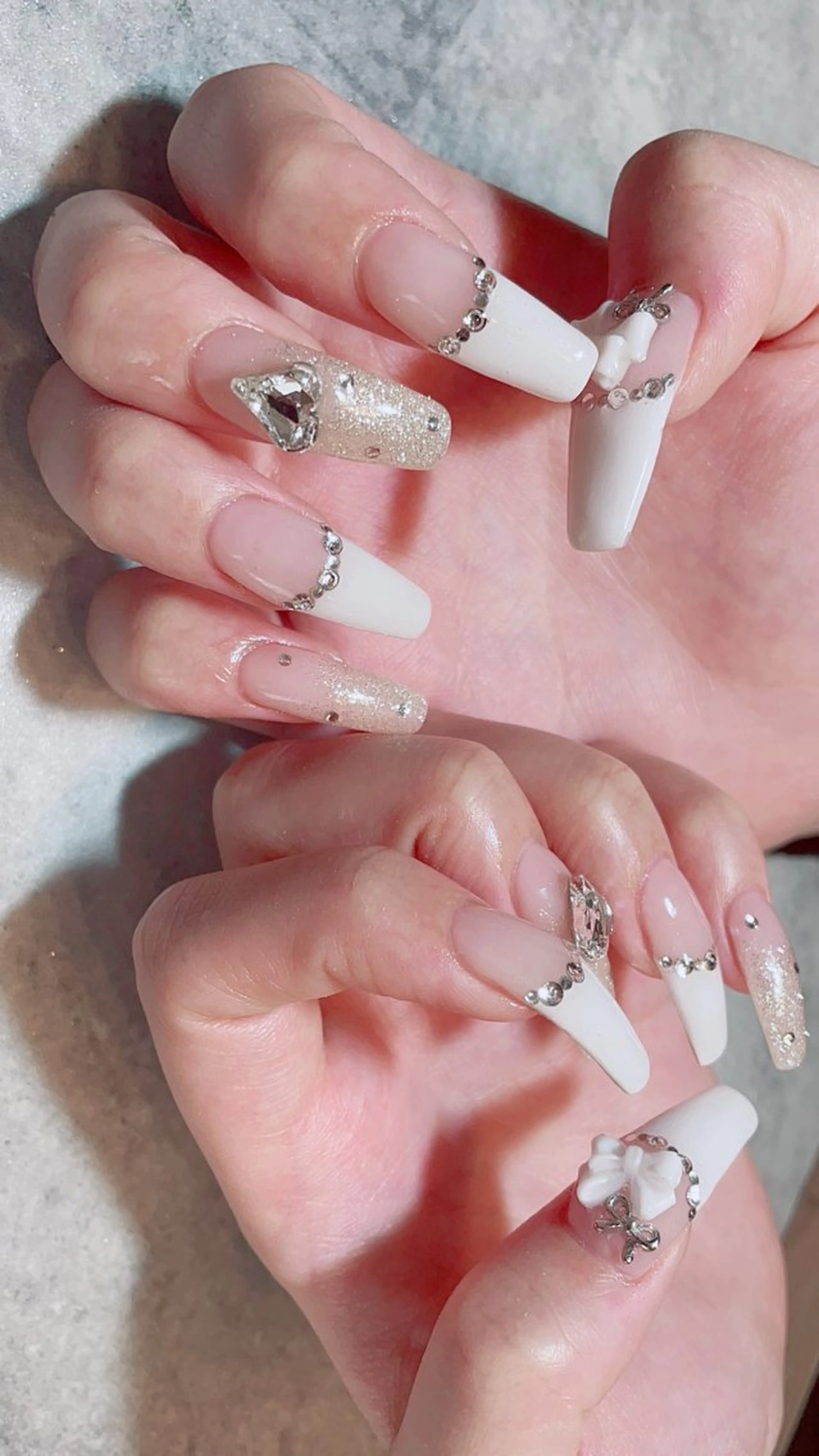 ネイル ハンドネイル nail salon ラピスラズリのネイルデザイン