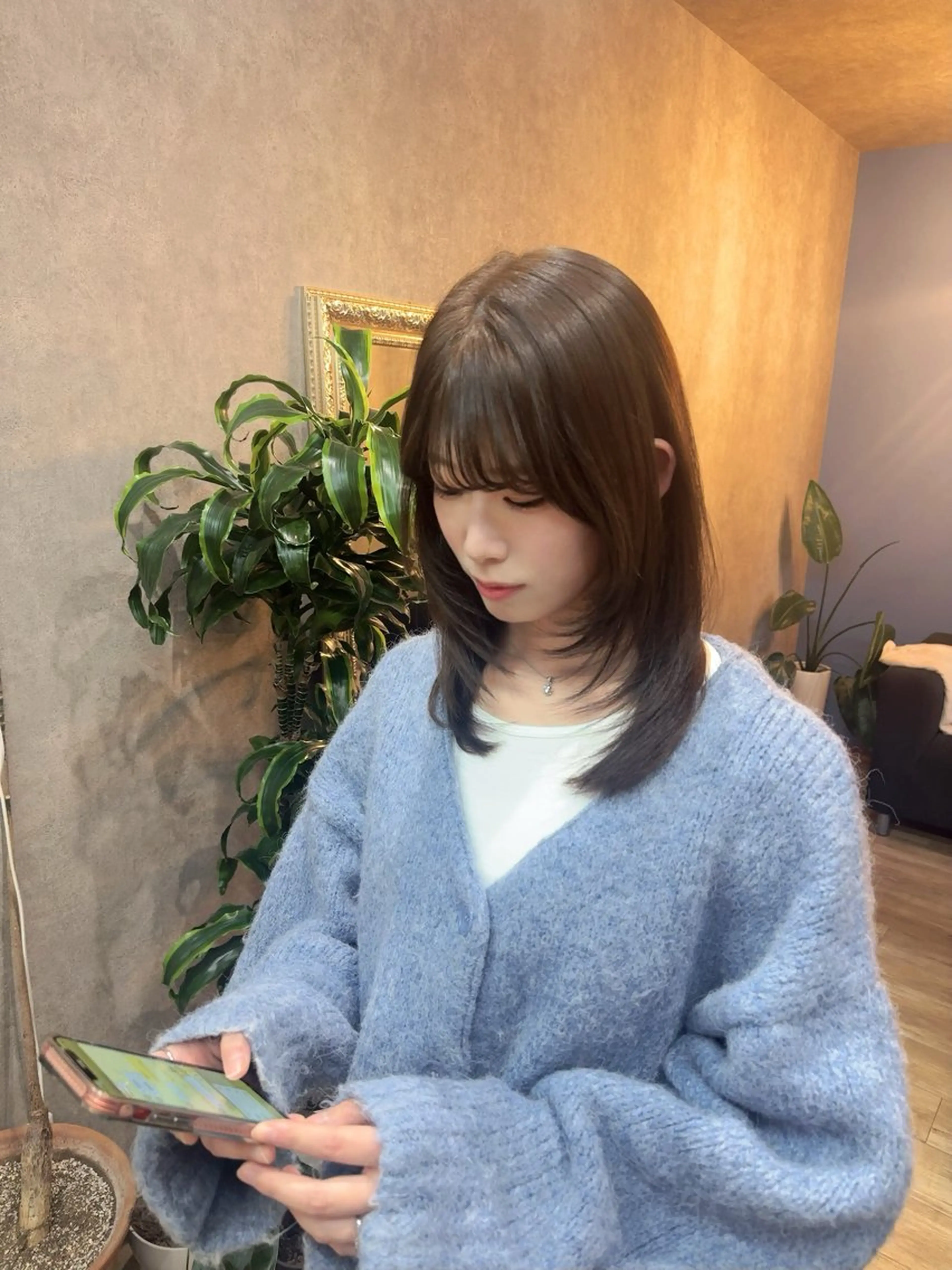 セミロング TRACK  HAIR CREATE所属・. みおのヘアスタイル