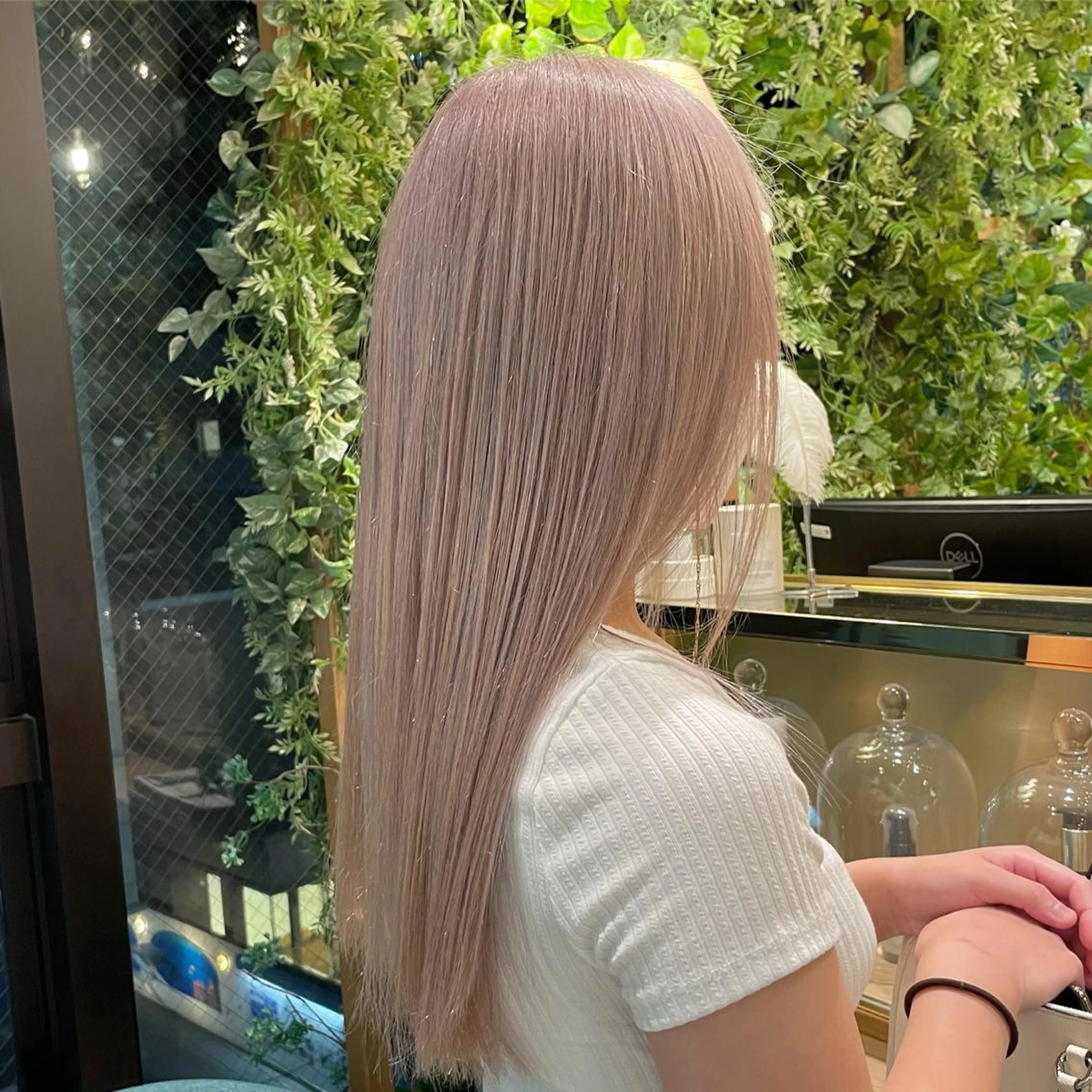 カラー ブリーチ ブロンド ホワイトブロンド レイヤー/ブリーチ ♥️【木坂 桃歌】のヘアスタイル