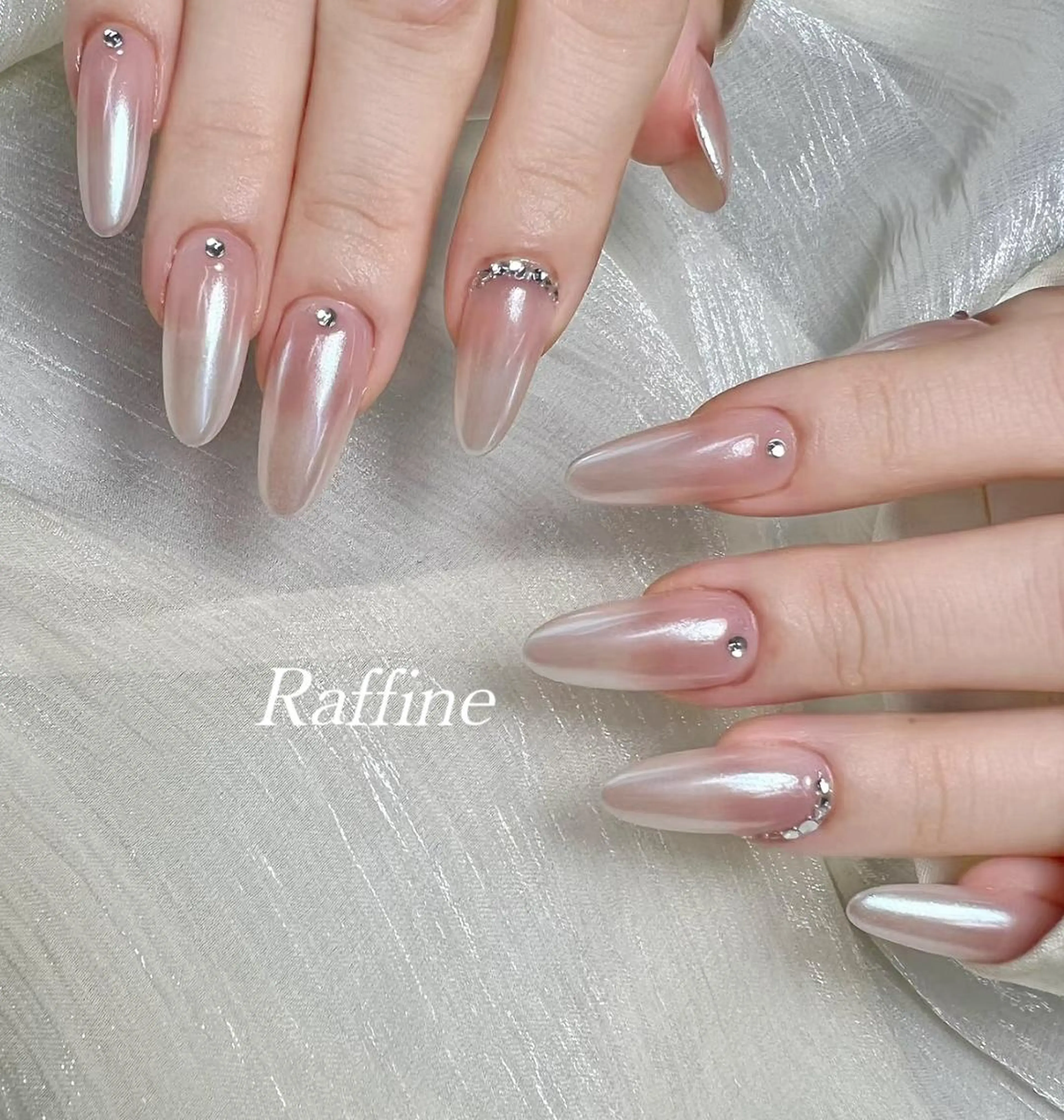 ネイル RAFFINE haru🦋🩵のネイルデザイン