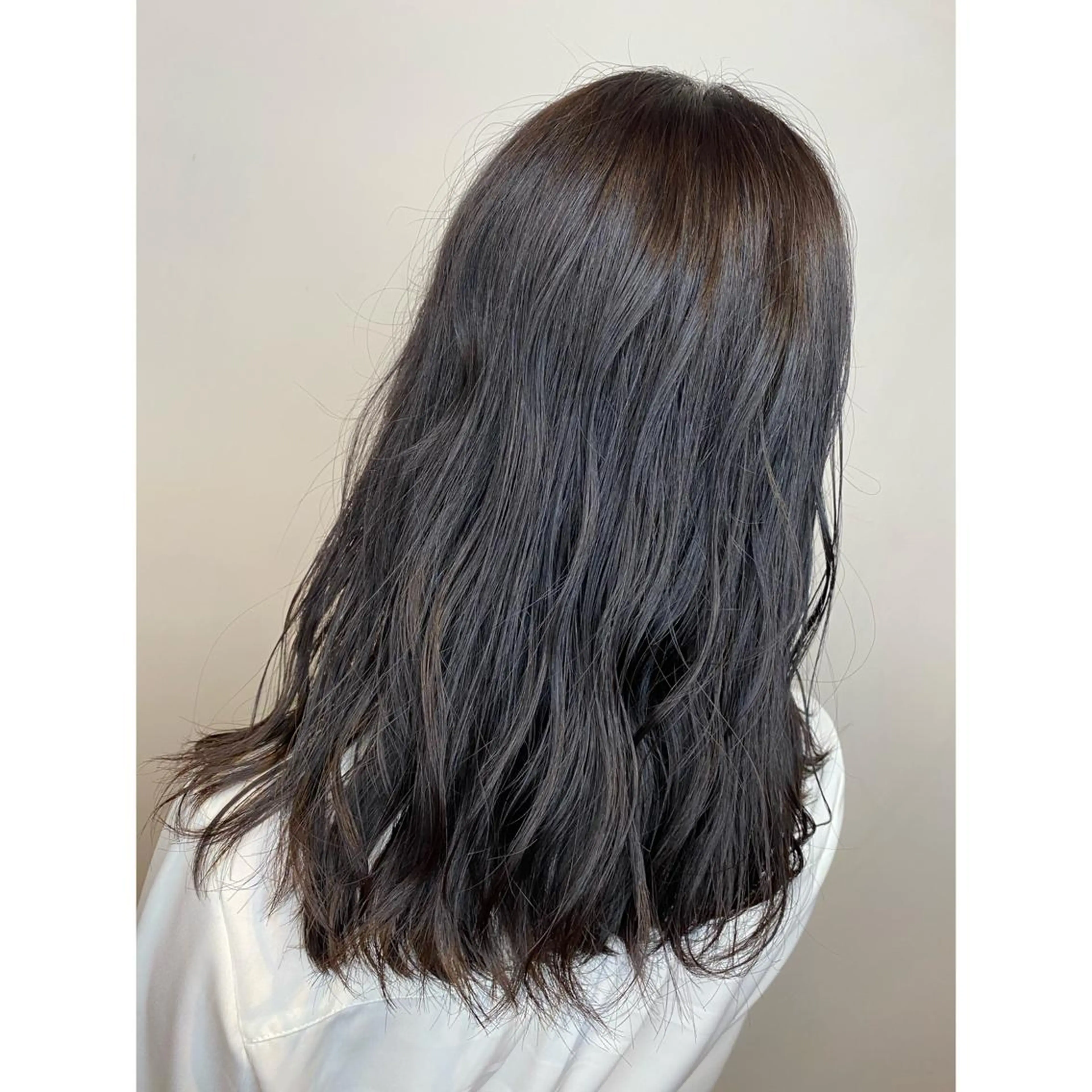 セミロング カラー グレージュ ラベンダーカラー ラベンダーグレージュ ラベンダーグレー トリートメント オーガニックカラー/ 髪質改善/暗髪/ボブのヘアスタイル