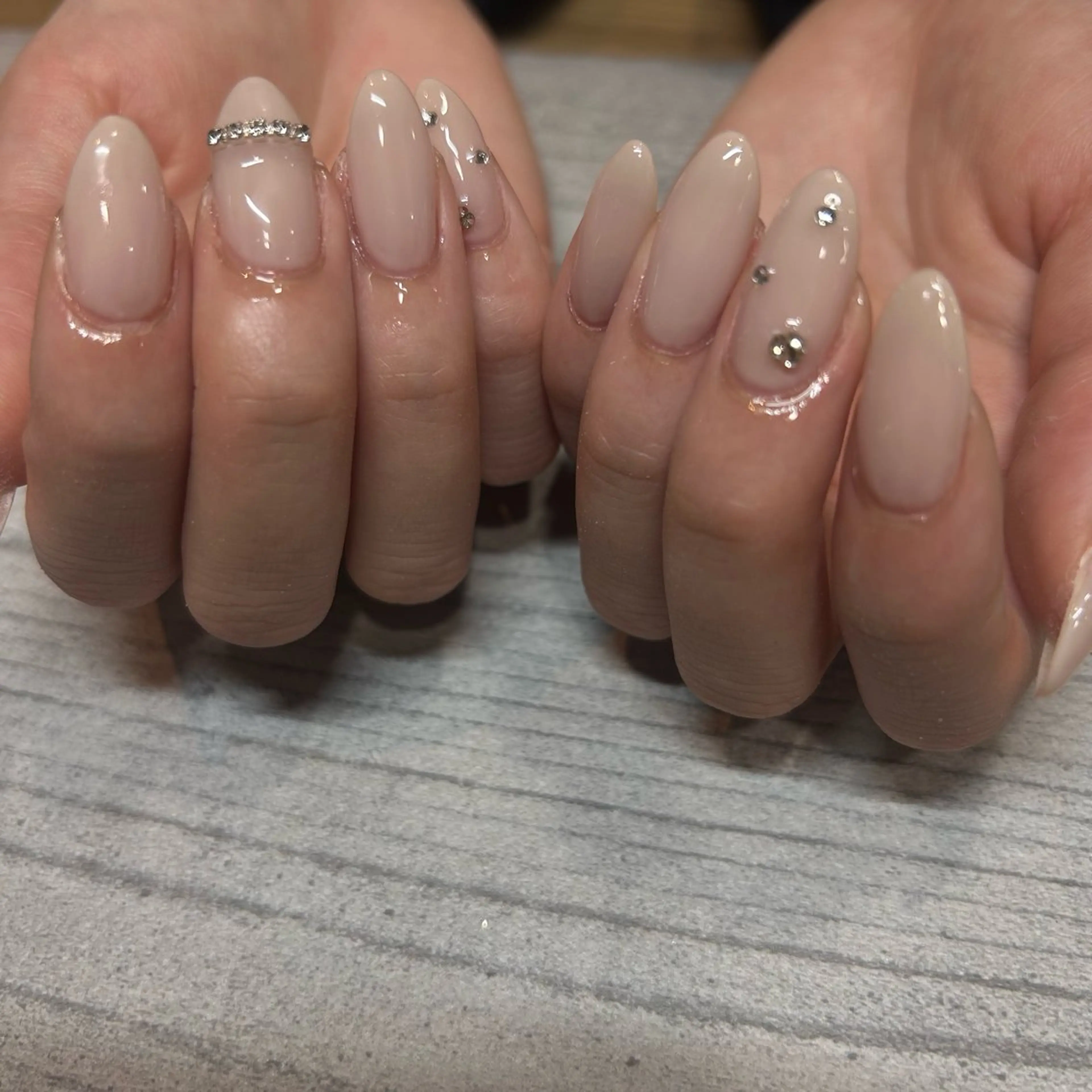 ネイル キラキラネイル ワンカラーネイル Megu 【 cutill 】のネイルデザイン