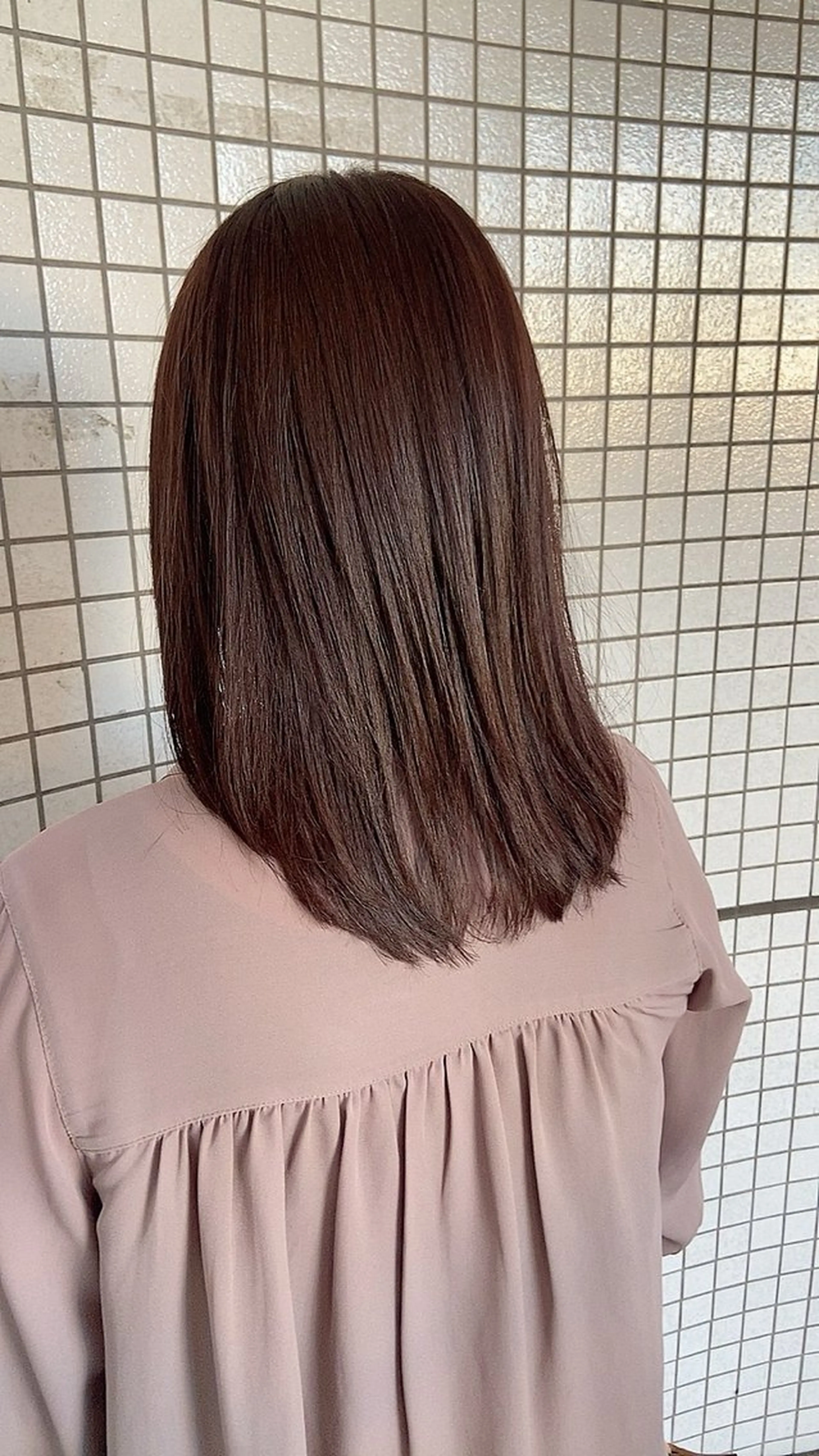 セミロング 瀧下 唯のヘアスタイル