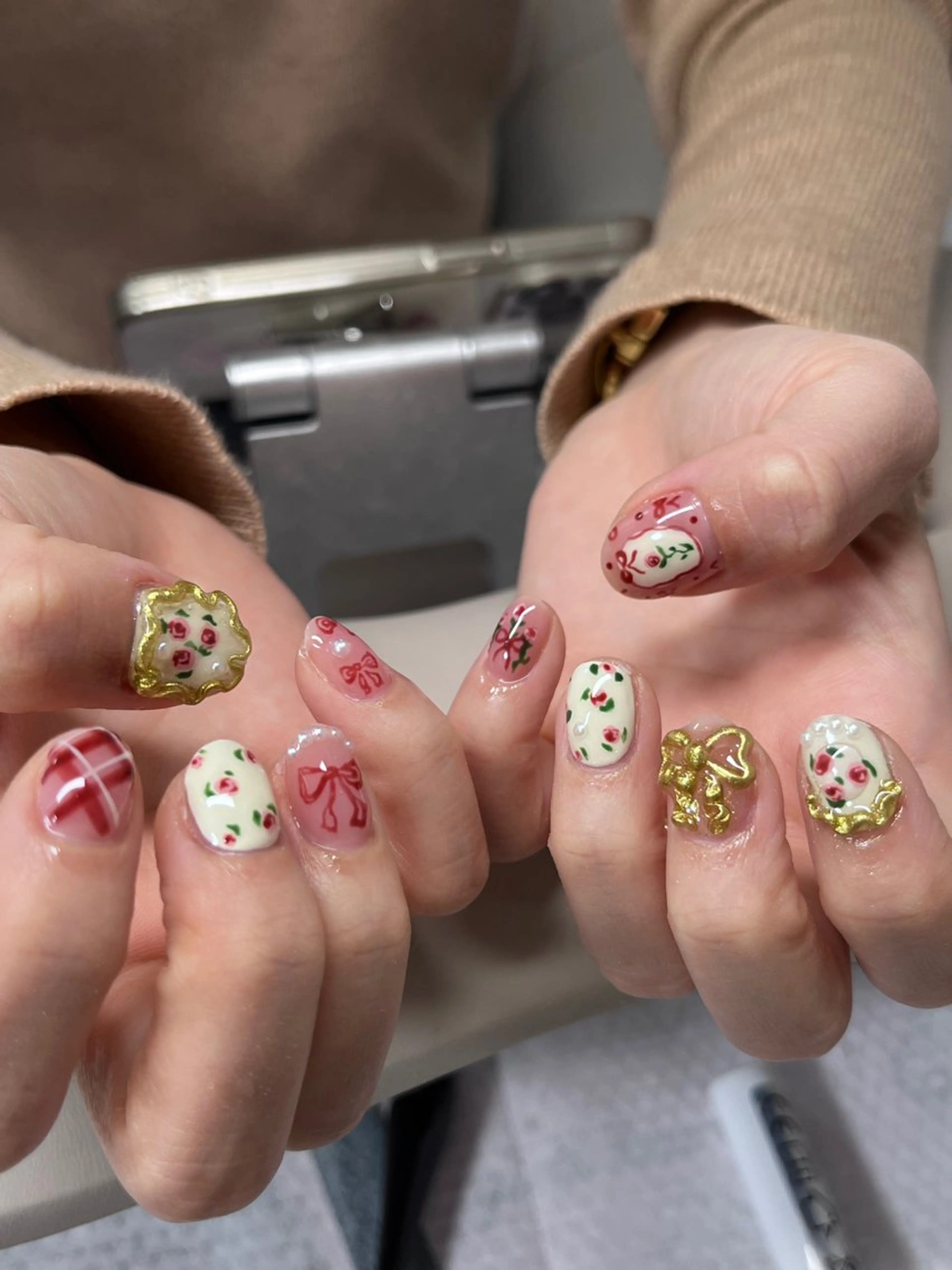 ネイル アートネイル ジェルネイル 韓国ネイル 持ち込み スカルプネイル ハンドネイル はなネイル所属・R_nail xixiのネイルデザイン