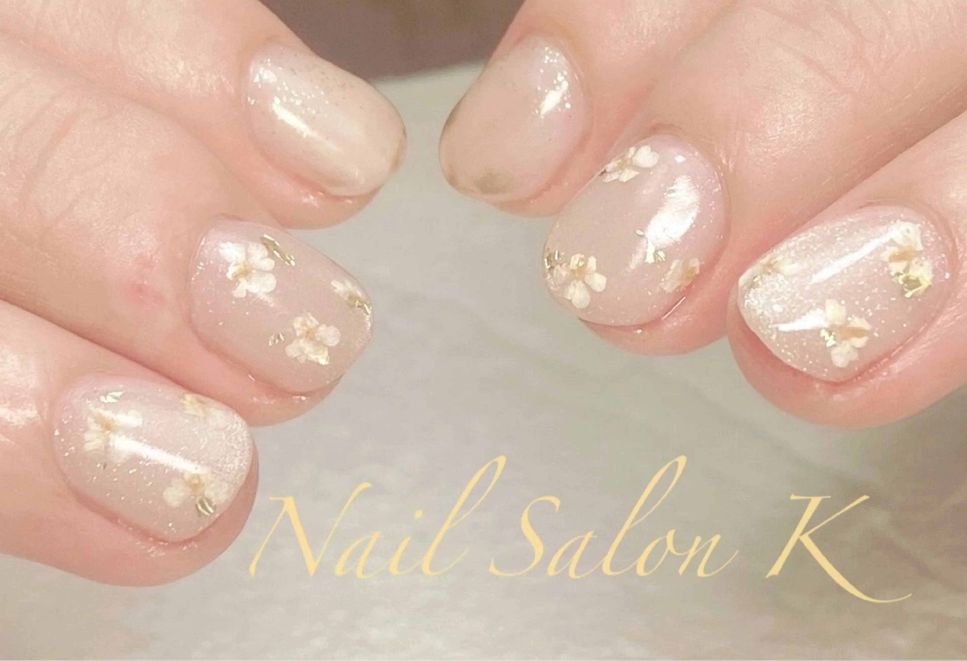 ネイル ニュアンスネイル ブライダルネイル ホワイト ハンドネイル Nail Salon K 🧸美爪育成のネイルデザイン