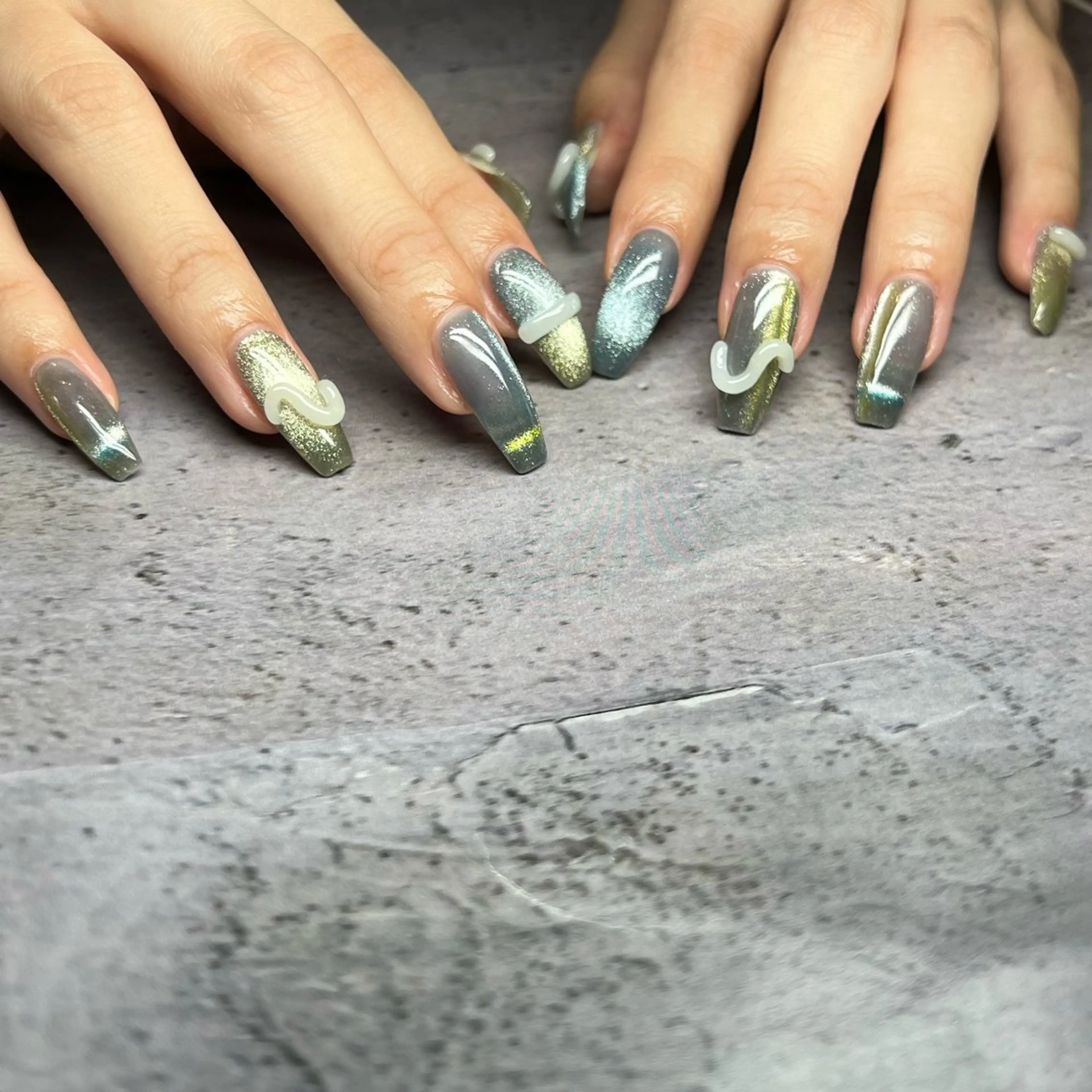 ネイル マグネットネイル ハンドネイル 𝐫𝐚𝐢 𝐧𝐚𝐢𝐥の眉毛・アイブロウイメージ