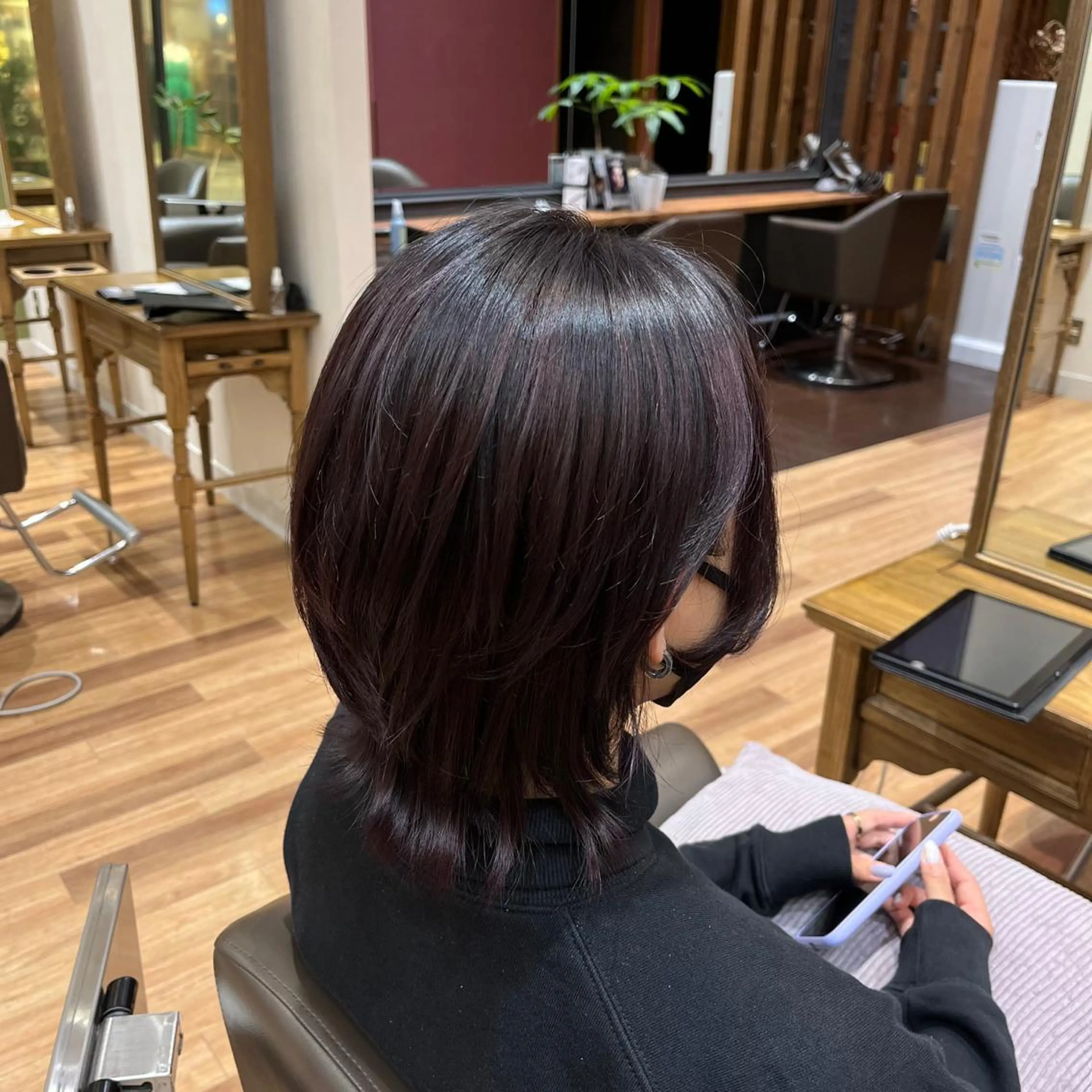 ミディアム カラー ブリーチ グラデーションカラー バイオレットカラー 黒川 結希のヘアスタイル