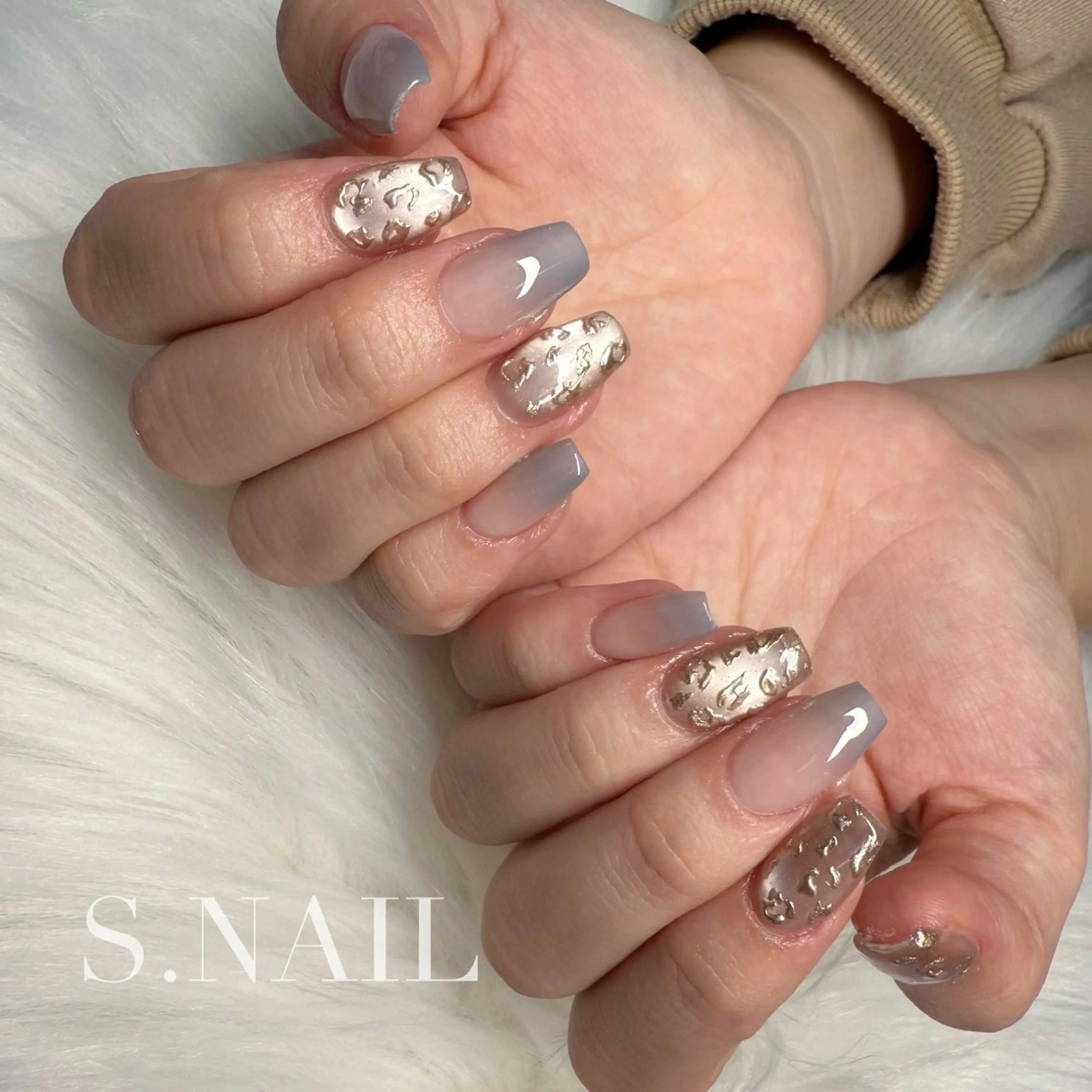 ネイル アニマル柄 ミラーネイル S♡NAIL所属・S.NAIL Suuのネイルデザイン