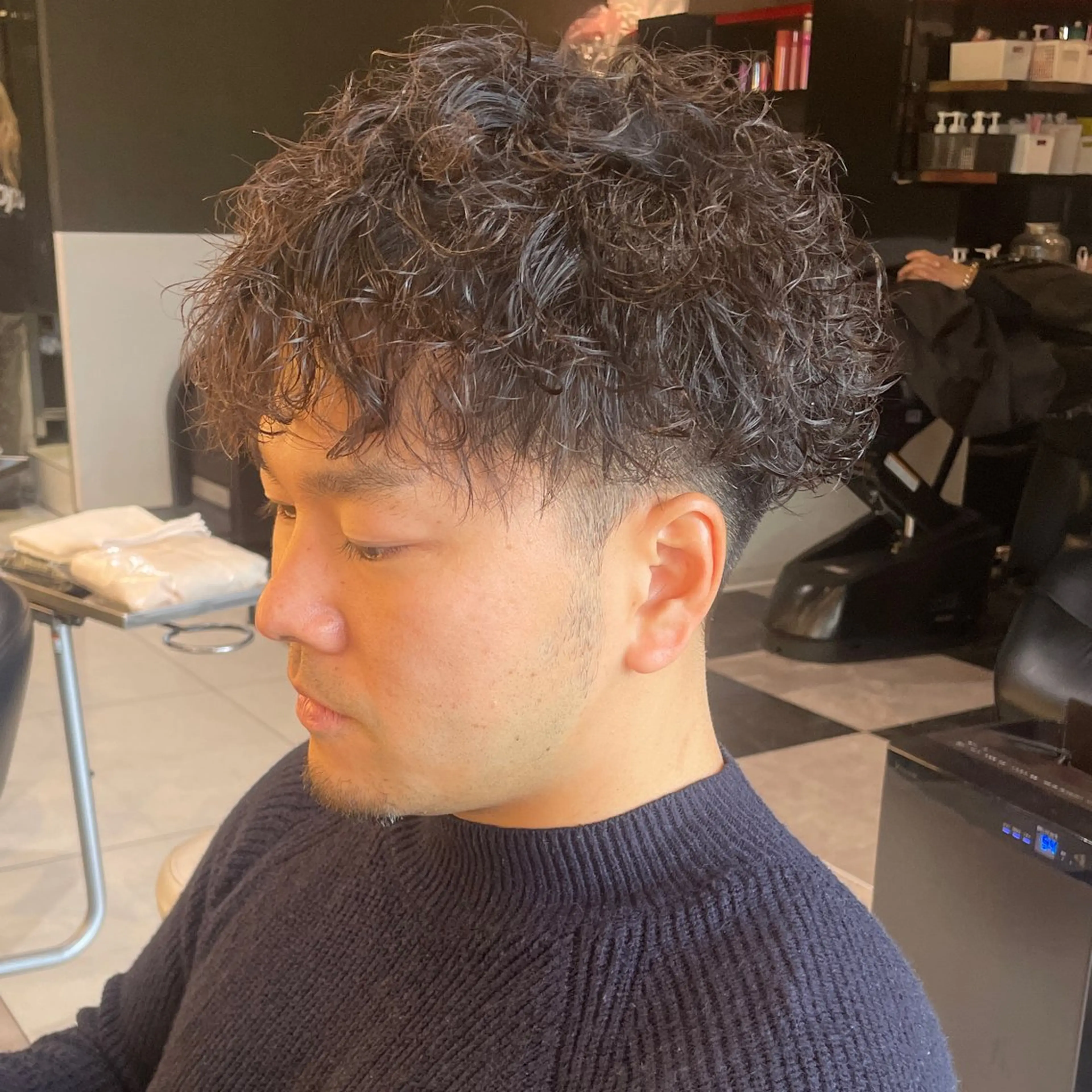 ショート パーマ メンズ メンズパーマ カット ヘアカラー パーマ メンズヘア特化 崎田 成人のヘアスタイル