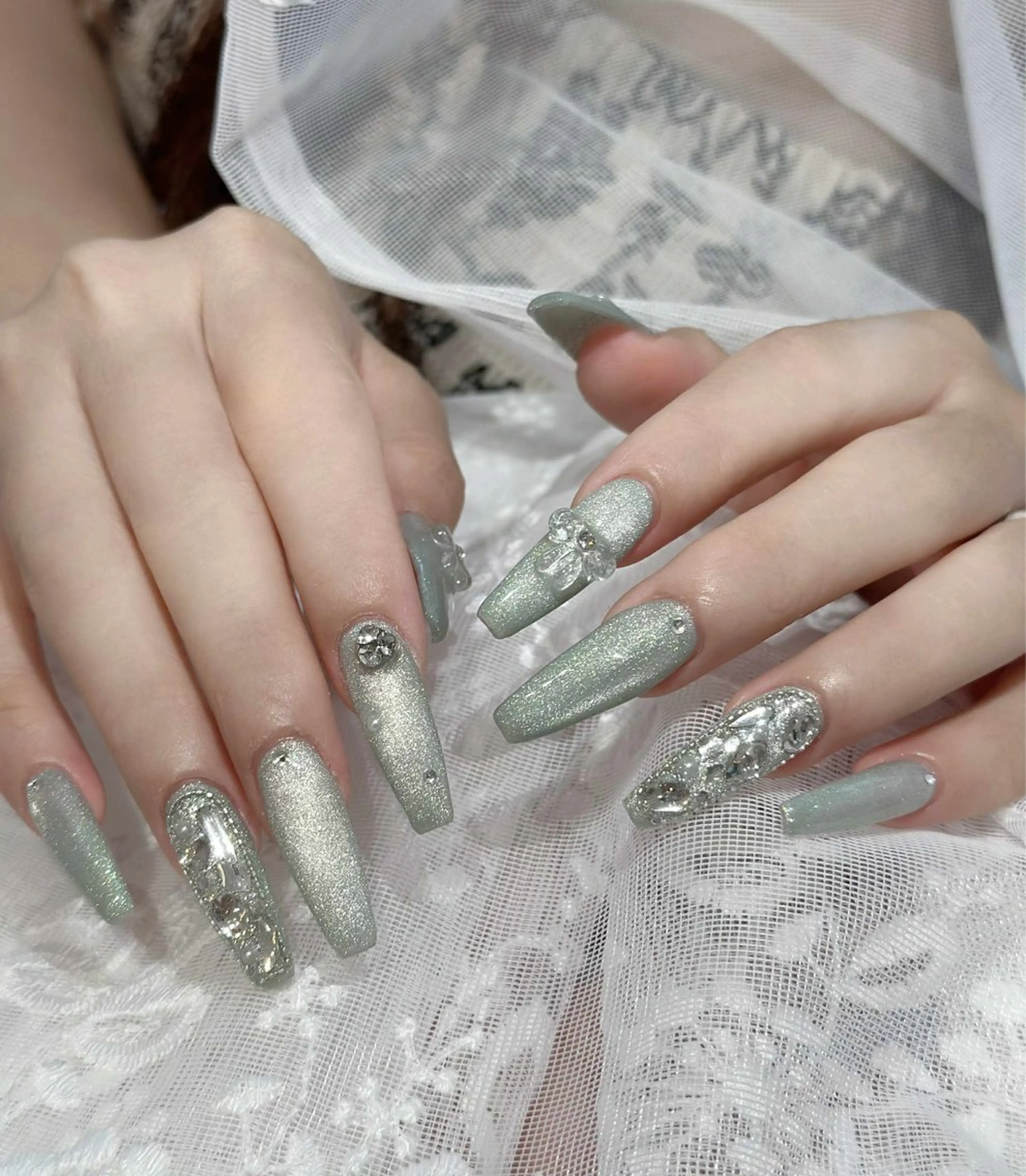 ネイル アートネイル オーロラネイル ブルー チークネイル フットネイル ハンドネイル NAILS168 新大久保店のネイルデザイン