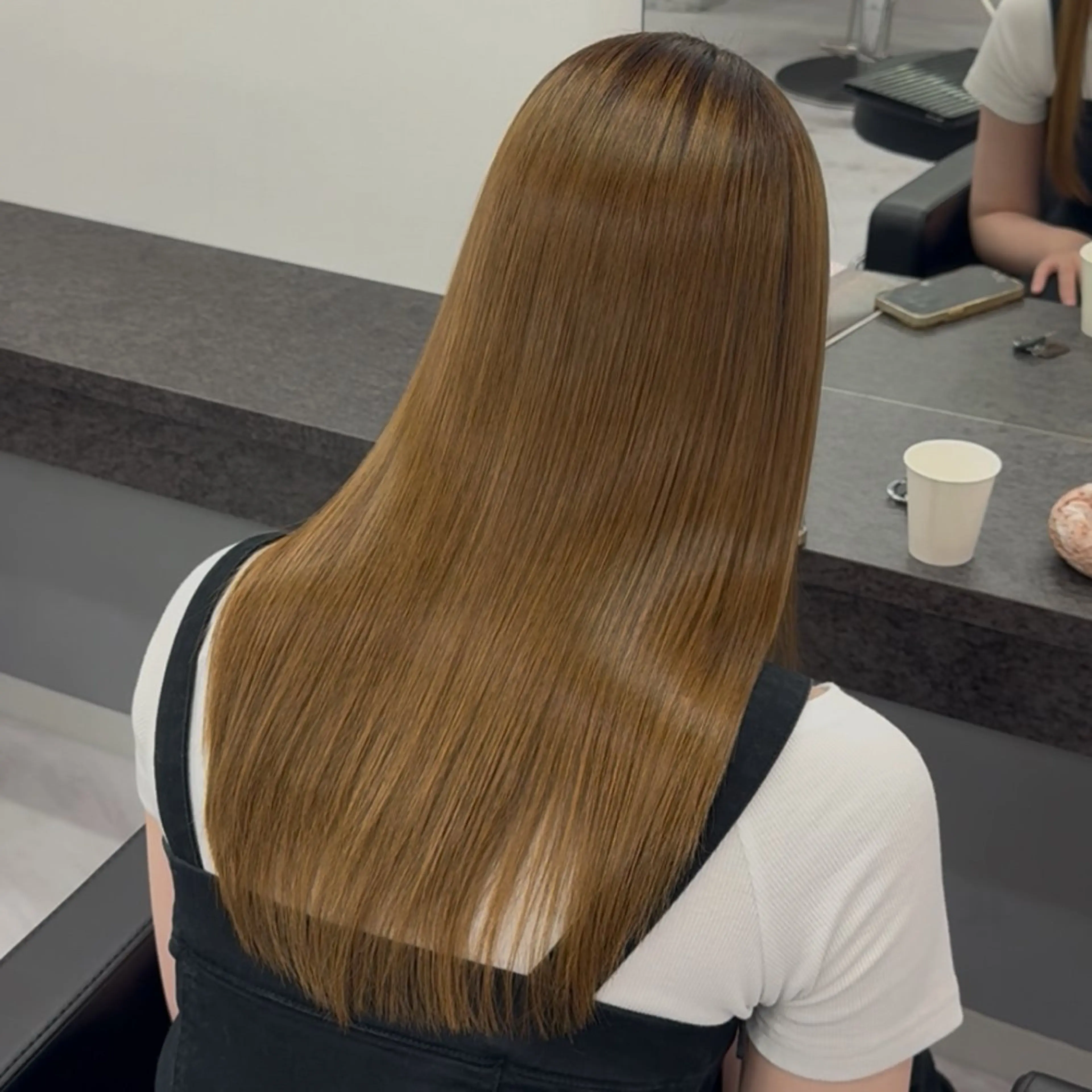 セミロング レイヤーカット 縮毛矯正 縮毛矯正 トリートメント レイヤー・ブリーチ kiyotoshiのヘアスタイル