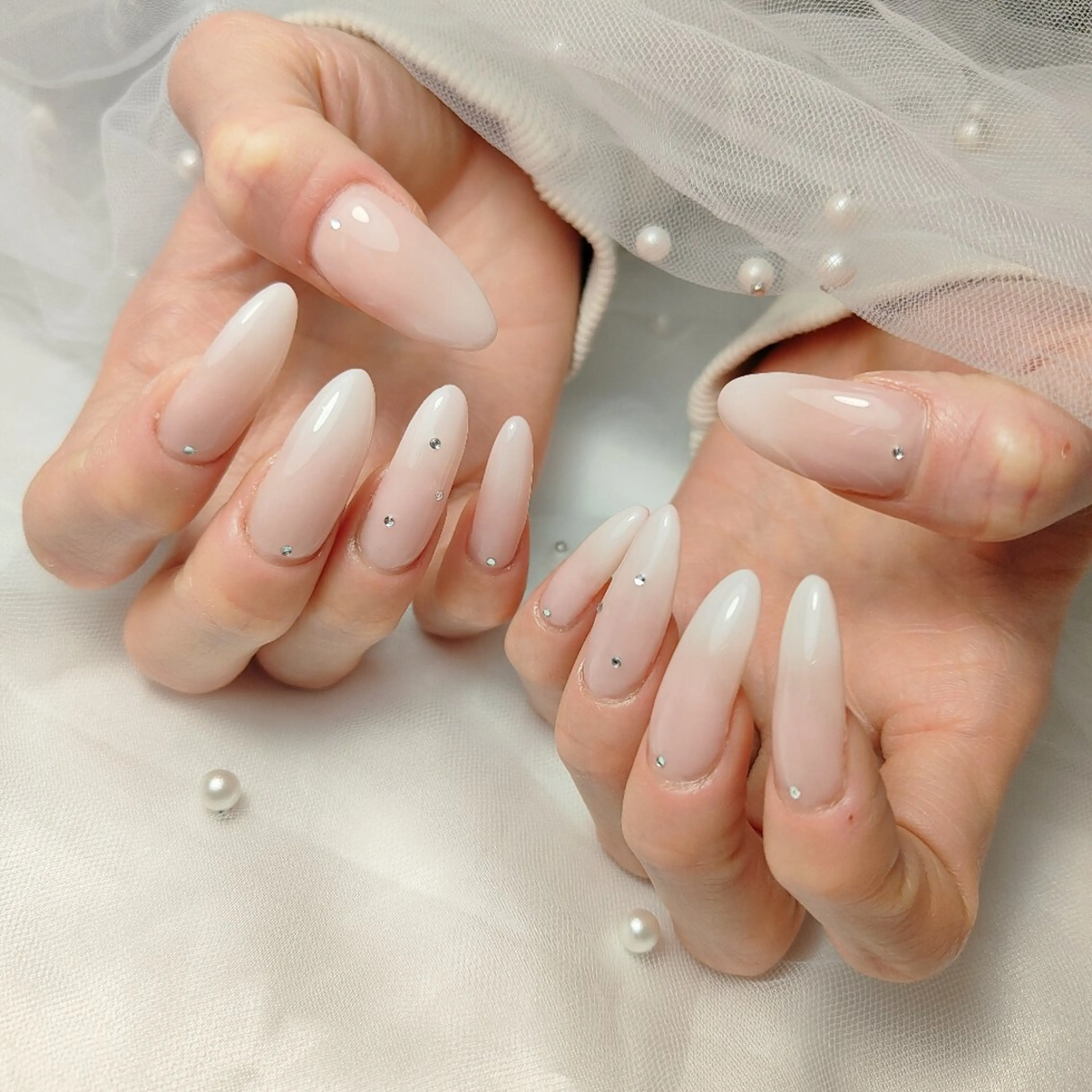 ネイル グラデーション ハンドネイル CLEAR NAILのネイルデザイン