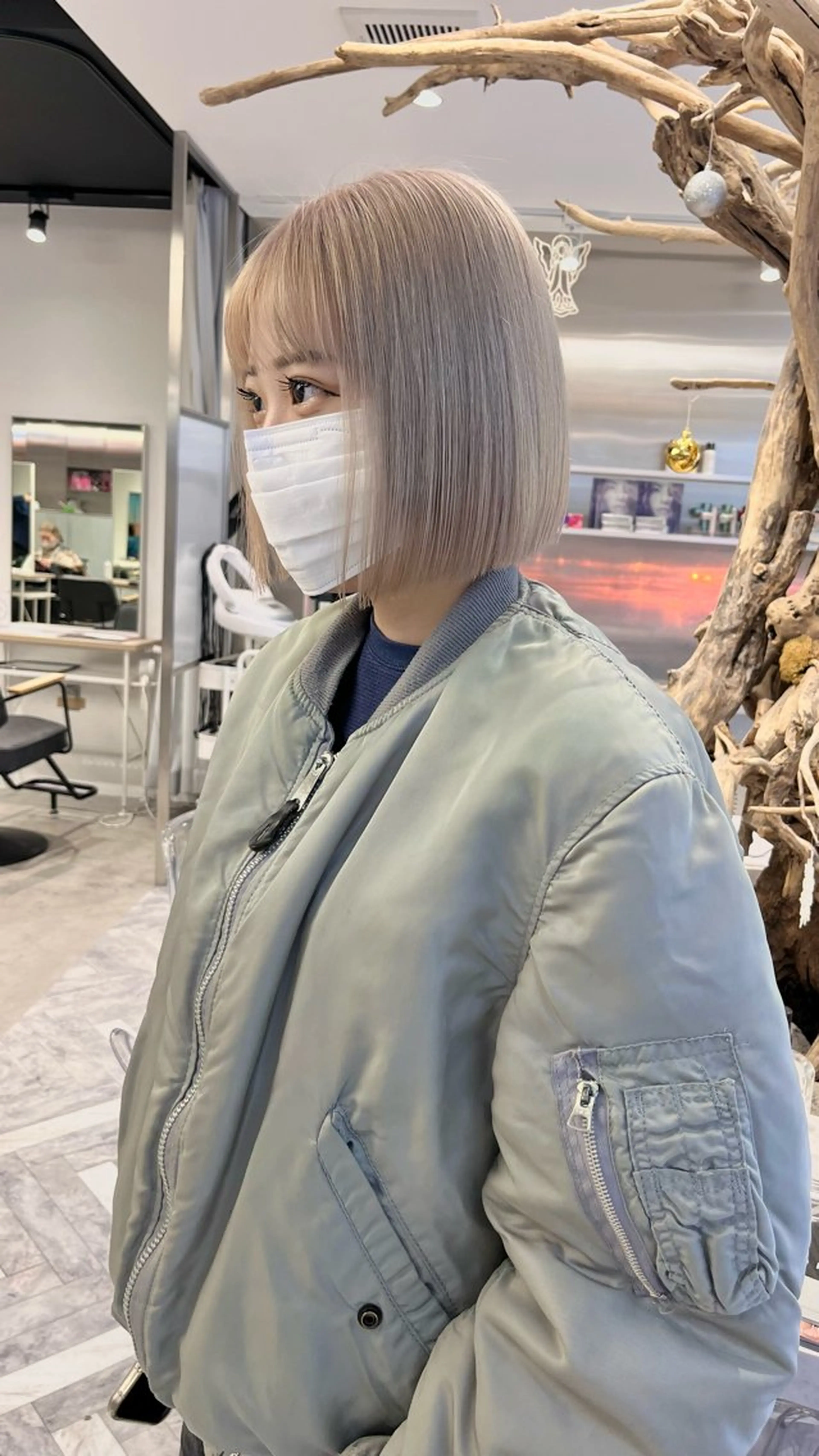 ショート カラー ヘアアレンジ ベージュカラー ブリーチ 透明感カラー ダブルカラー グレージュ カット ヘアカラー mai🤍縮毛酸性ス トレート/アイリストのヘアスタイル