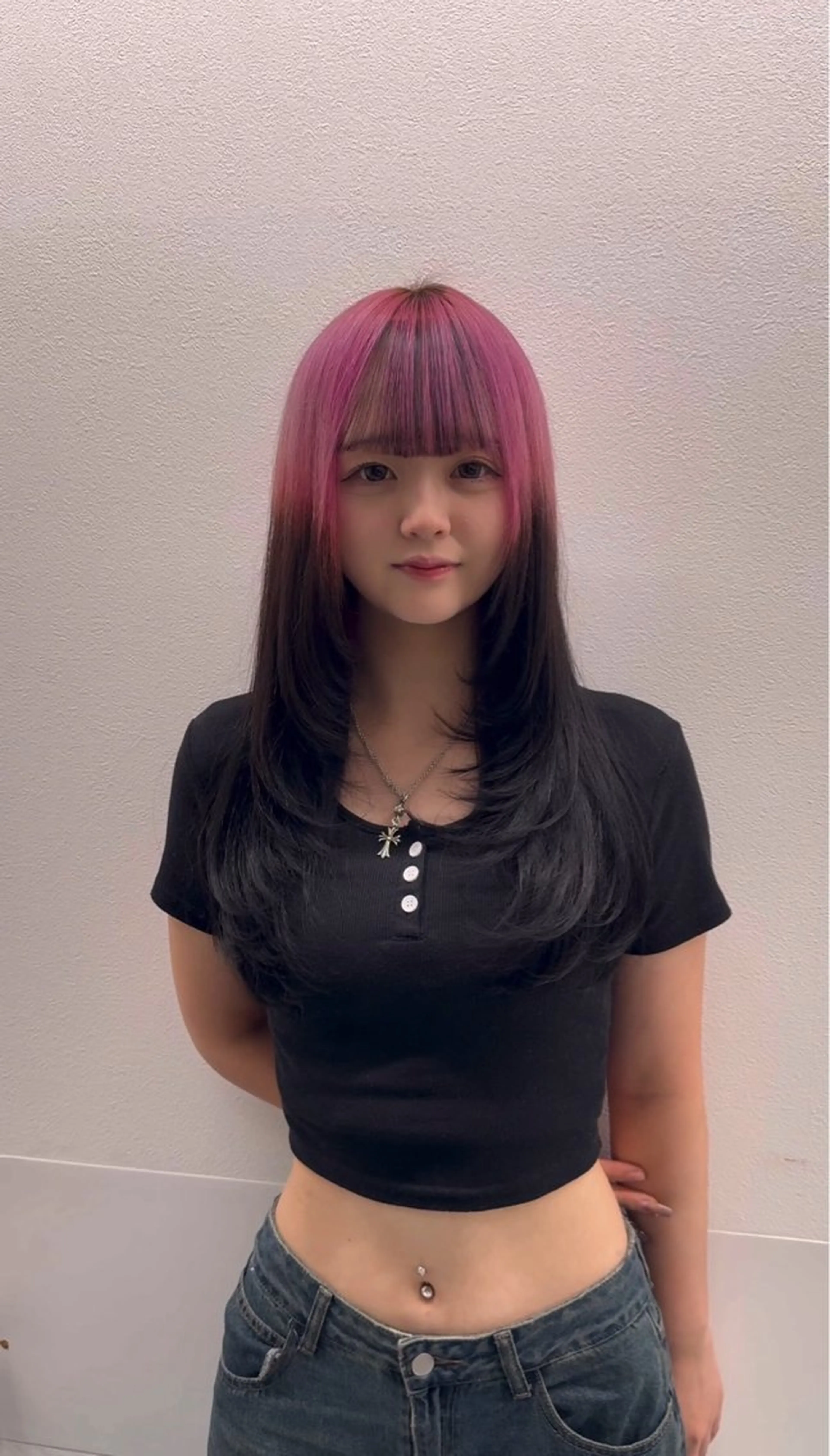 【誰にもでも似合うルーツカラー♡】カット+ケアブリーチ2回+オンカラー🩷🖤の写真