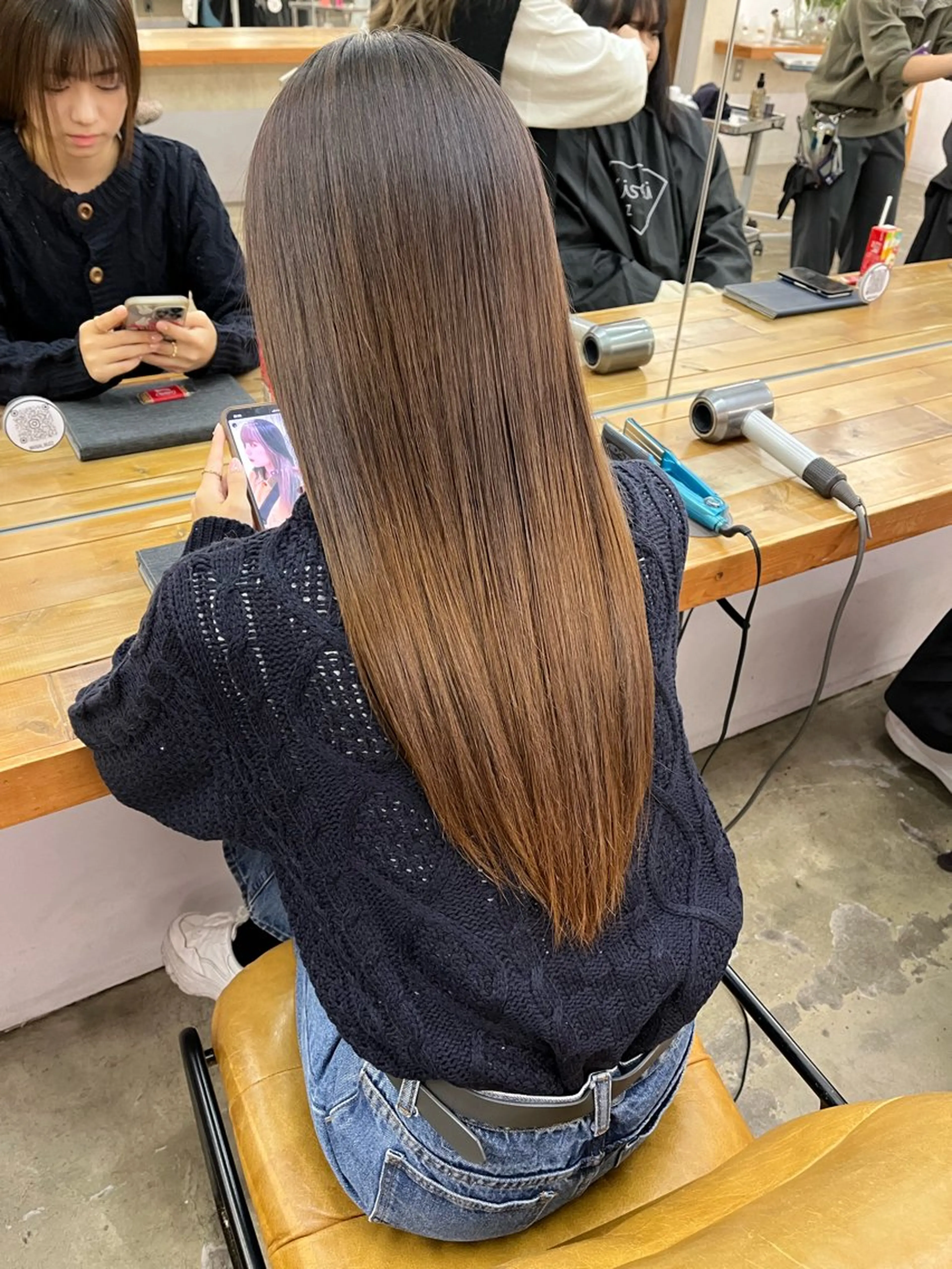 ロング カット ヘアカラー トリートメント Kisai  BUZZ所属・波多野 芽衣のヘアスタイル