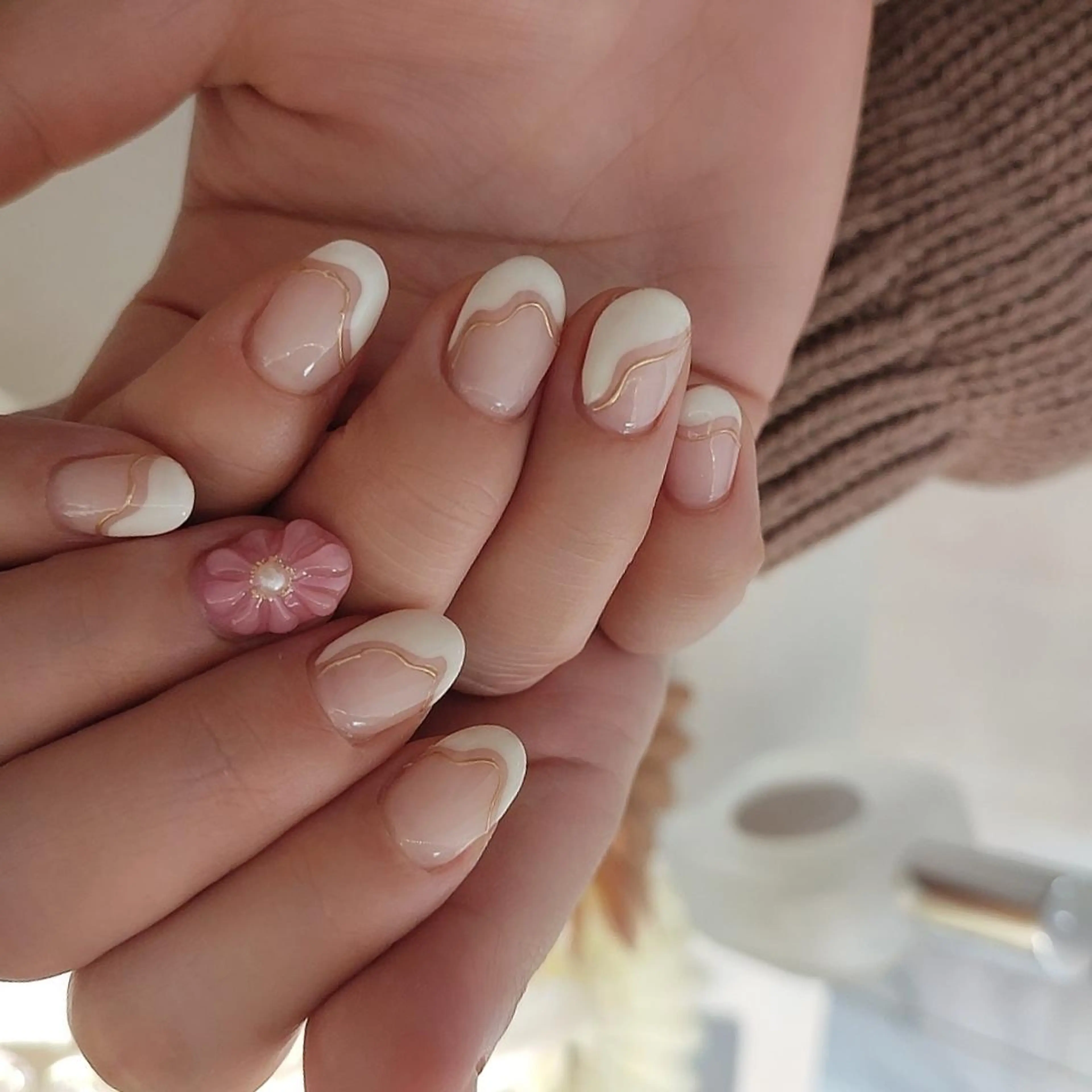 ネイル ハンドネイル RUNWAY 　　の眉毛・アイブロウイメージ