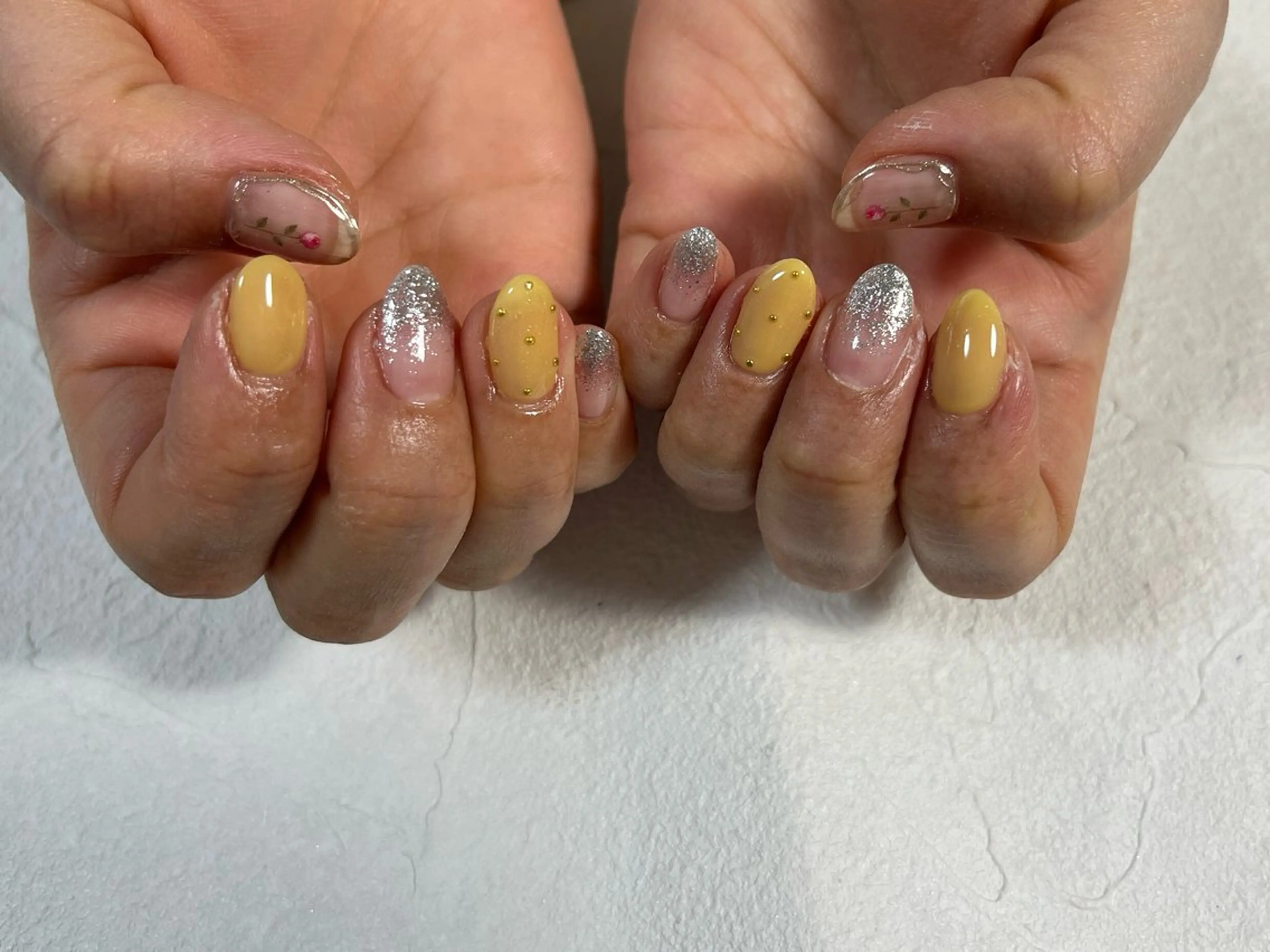 ネイル オーロラネイル フラワーネイル フットネイル フレンチネイル ジェルネイル ハンドネイル kiki nail たまプラーザのネイルデザイン