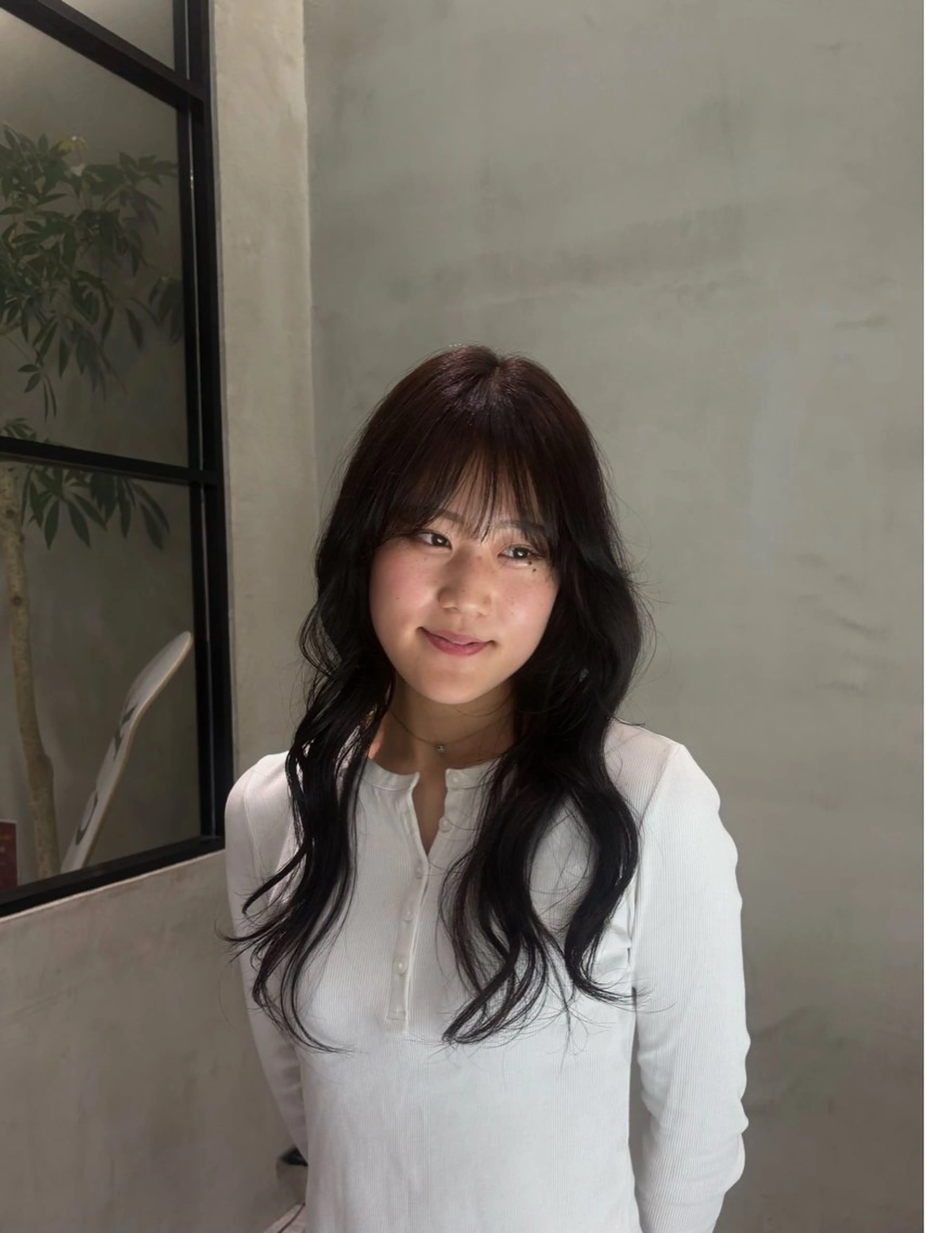 ロング カラー 透明感カラー 廣野 芽唯奈のヘアスタイル