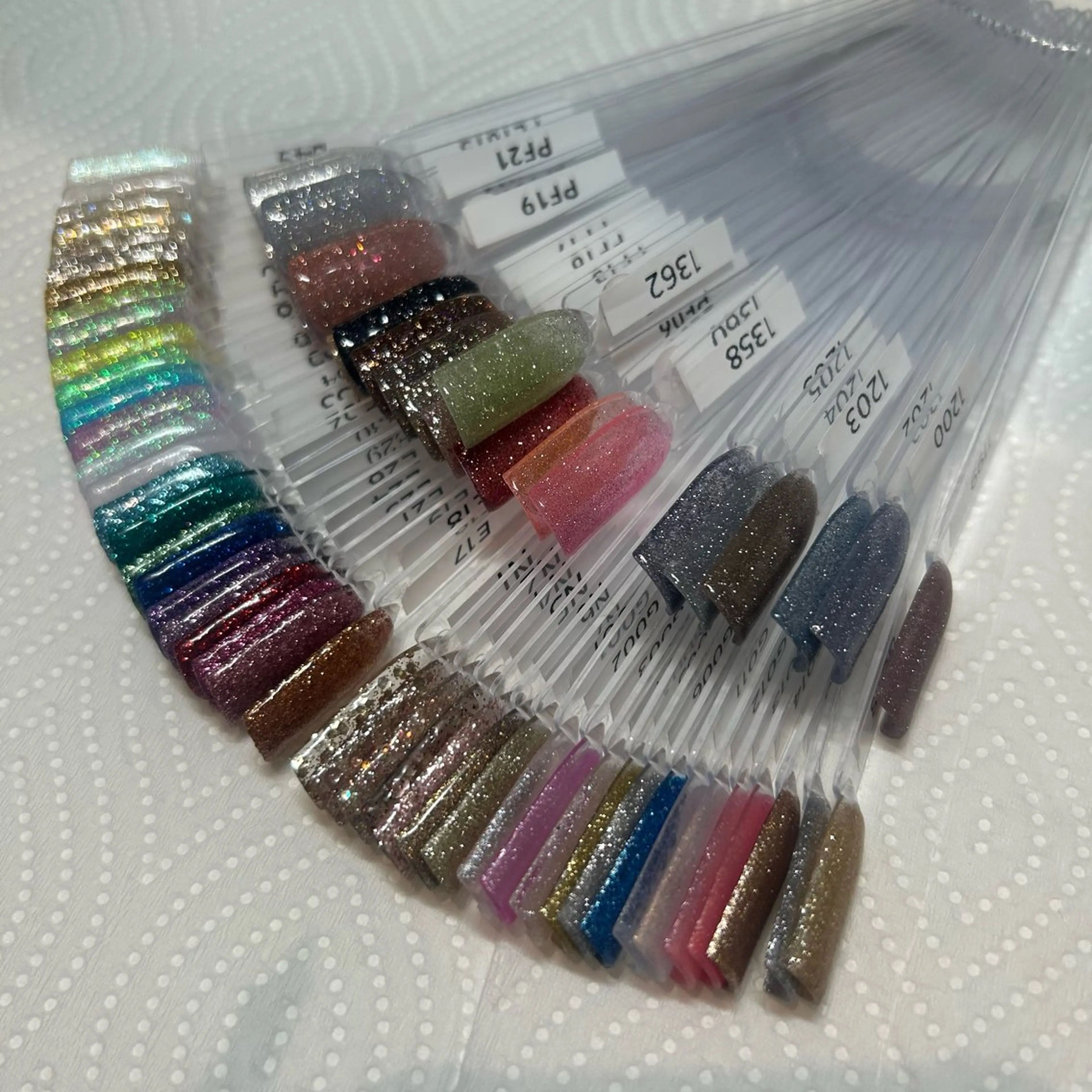 ネイル ラメ(グリッター) ラメグラデーション y kokonaのネイルデザイン