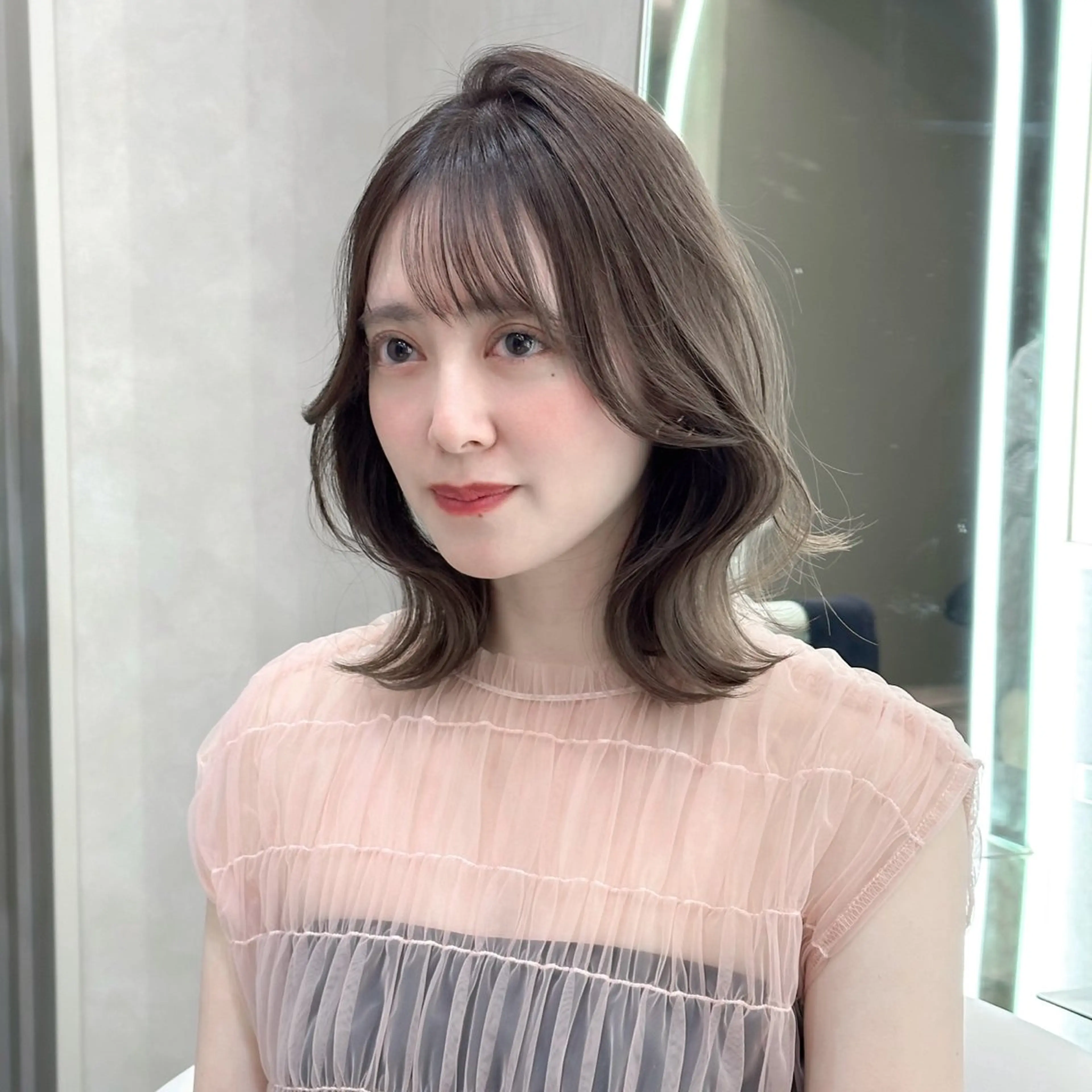 ミディアム カット ヘアカラー レイヤー/ハッシュ/ ボブ/縮毛/内藤康太のヘアスタイル