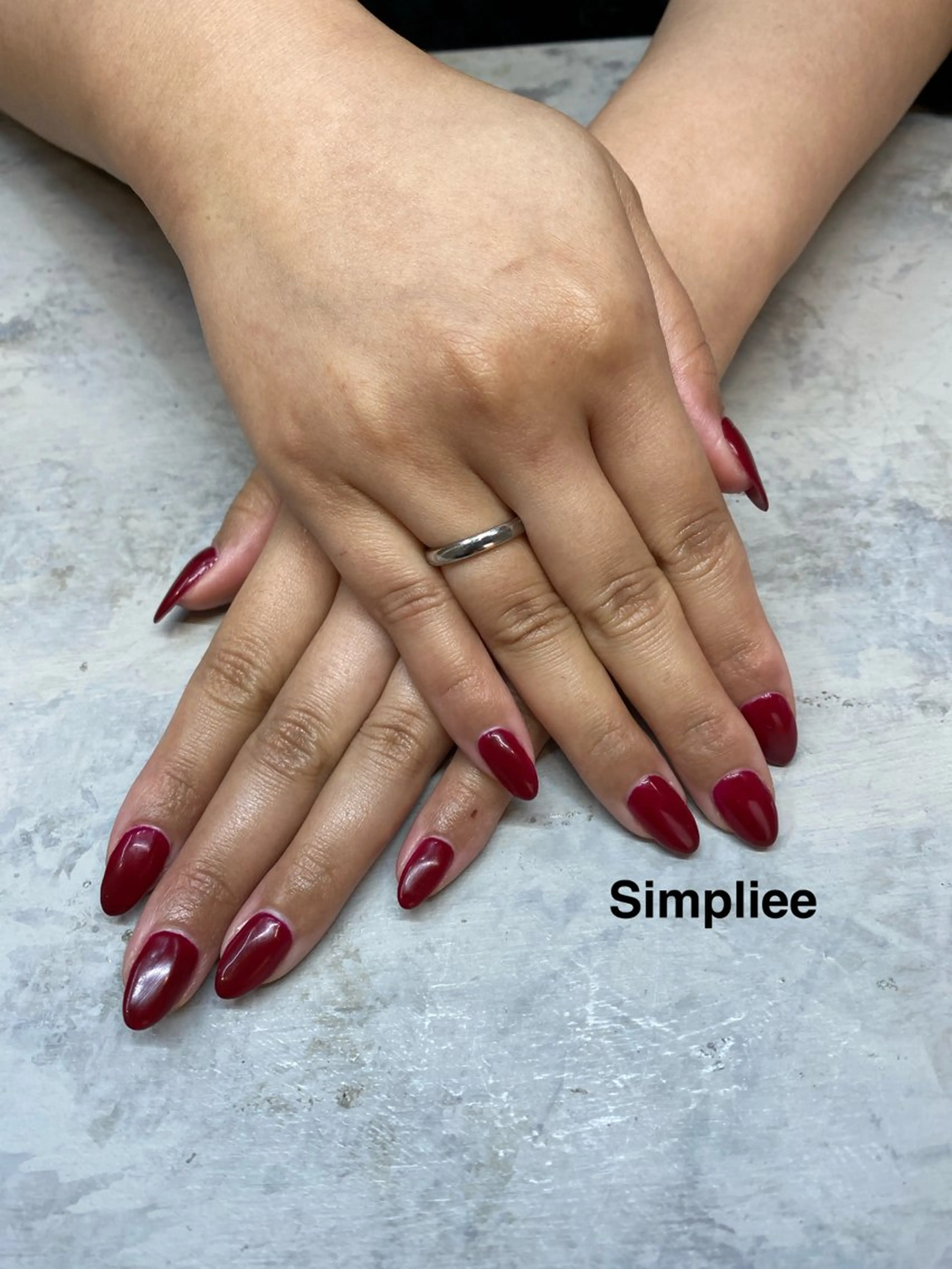 ネイル シンプリーワン 渋谷店🪄MOENAのネイルデザイン