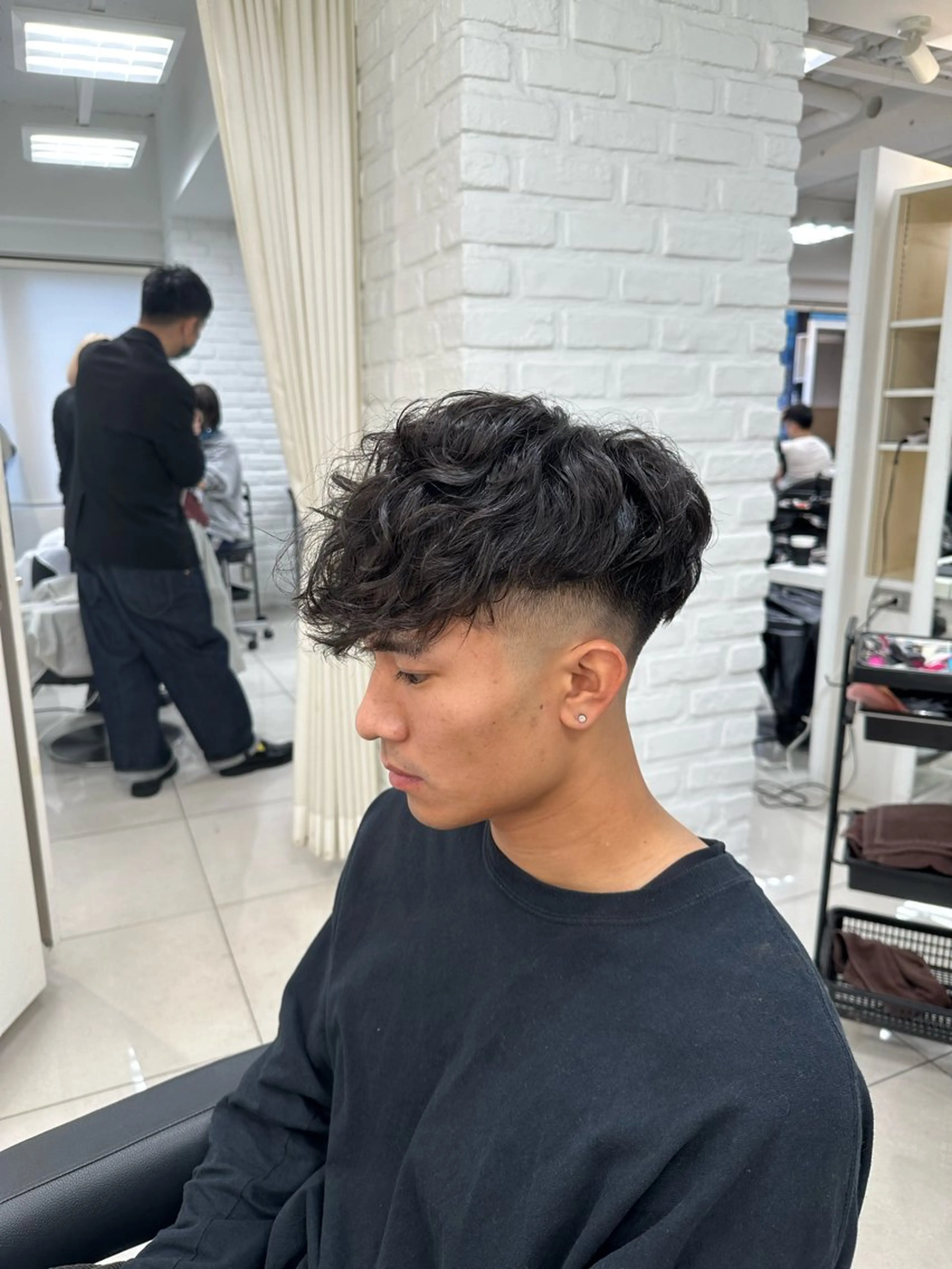 ショート パーマ メンズ スペインカール カット パーマ トリートメント フェザーパーマ職人 🪶ryosukeのヘアスタイル