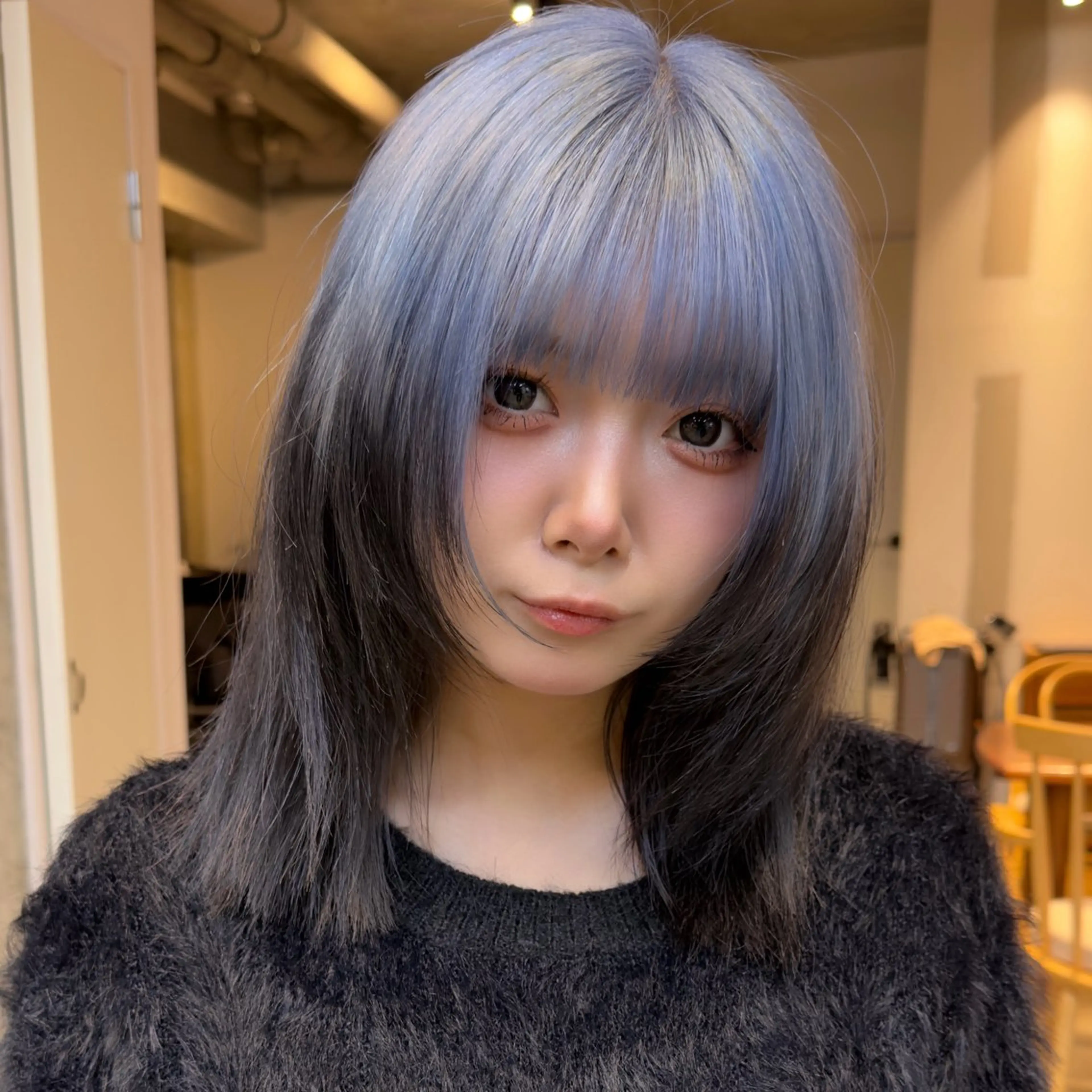 ミディアム カラー カット ヘアカラー トリートメント ウルフとデザイン カラーの神のヘアスタイル