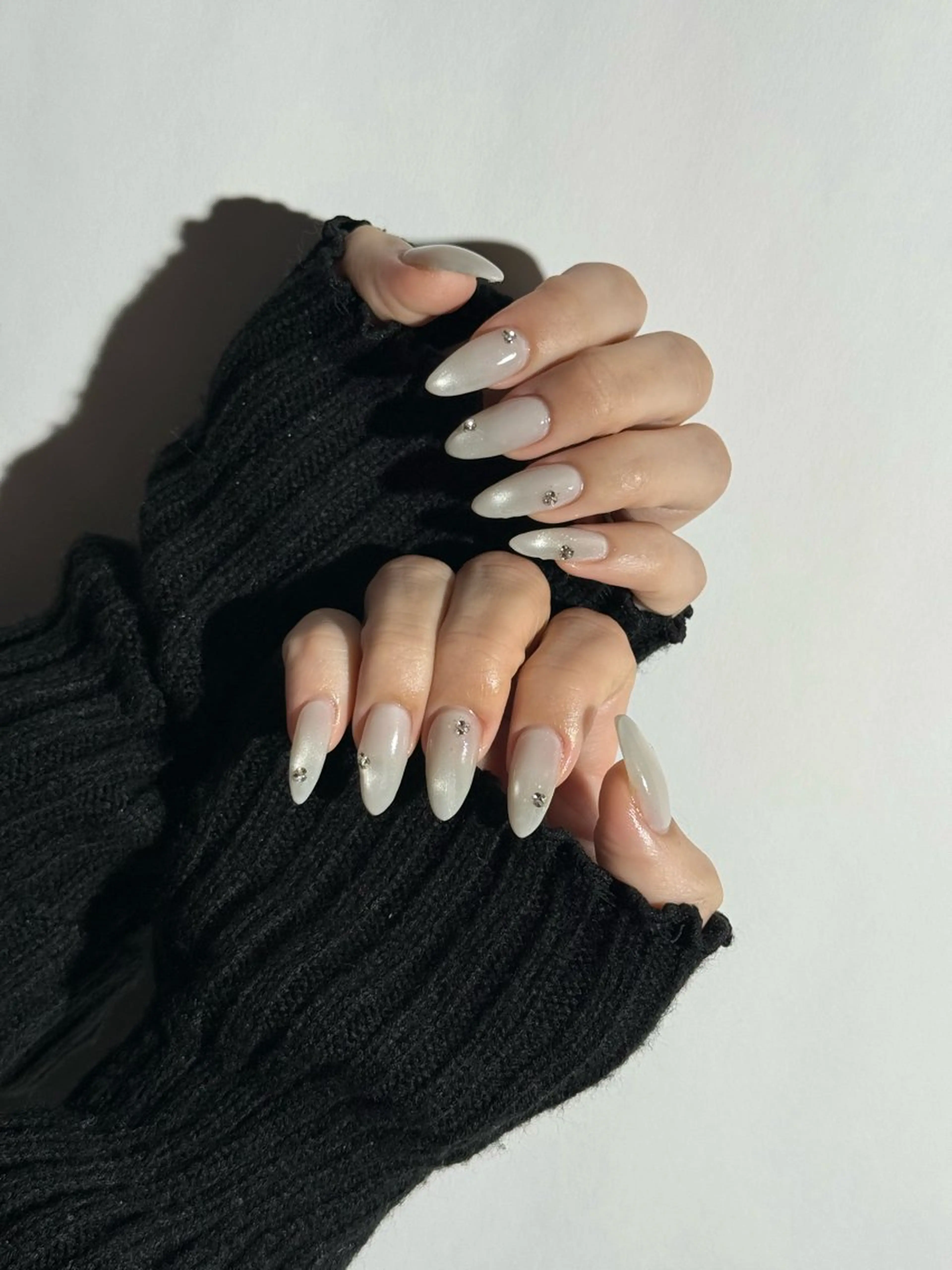 ネイル マグネットネイル マグネットワンカラー ワンカラーネイル ストーンネイル ハンドネイル ORGAN makiのネイルデザイン