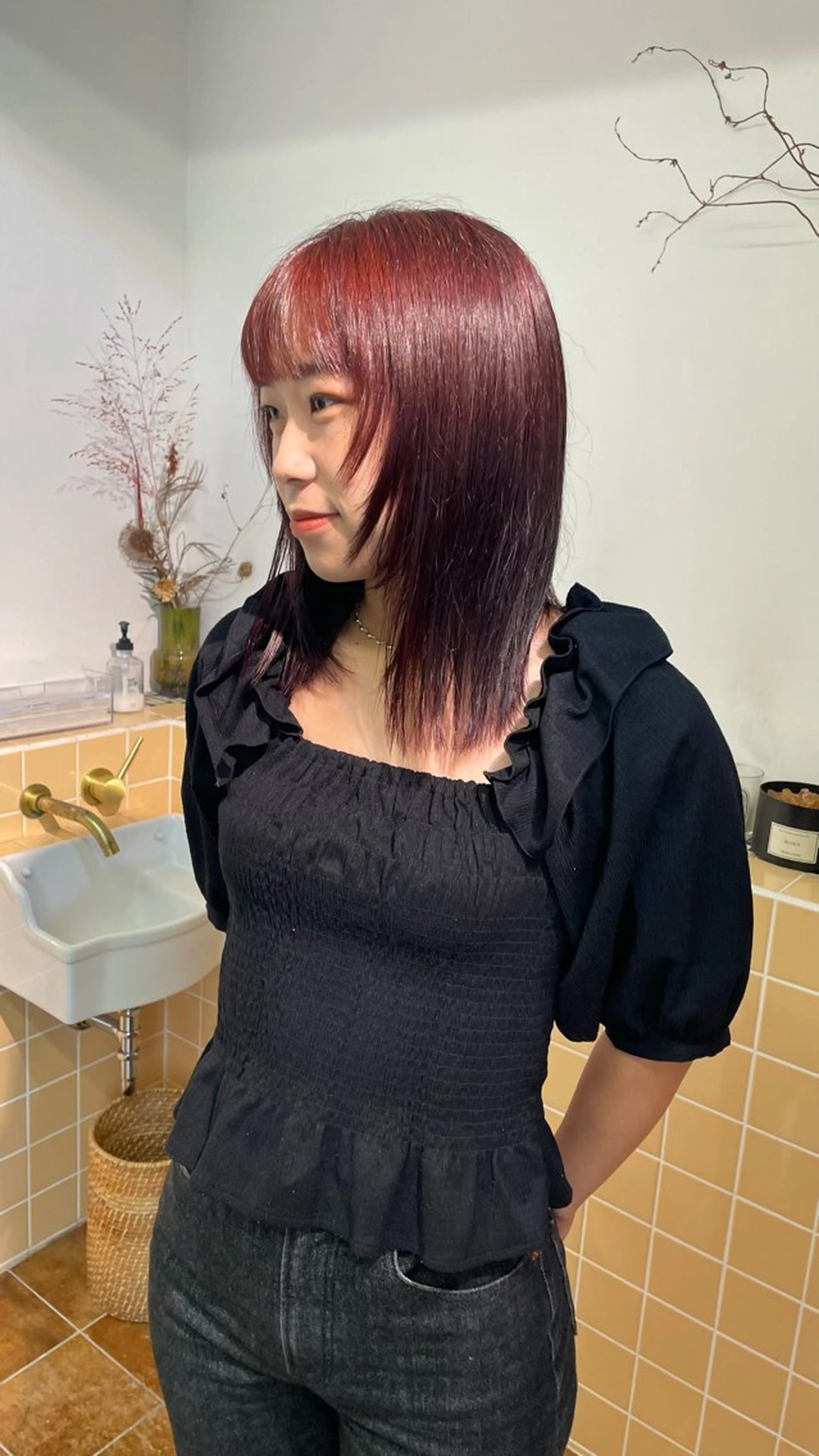 ミディアム カラー 顔まわりレイヤー レイヤーカット カット ヘアカラー トリートメント Seeknext // Rukaのヘアスタイル