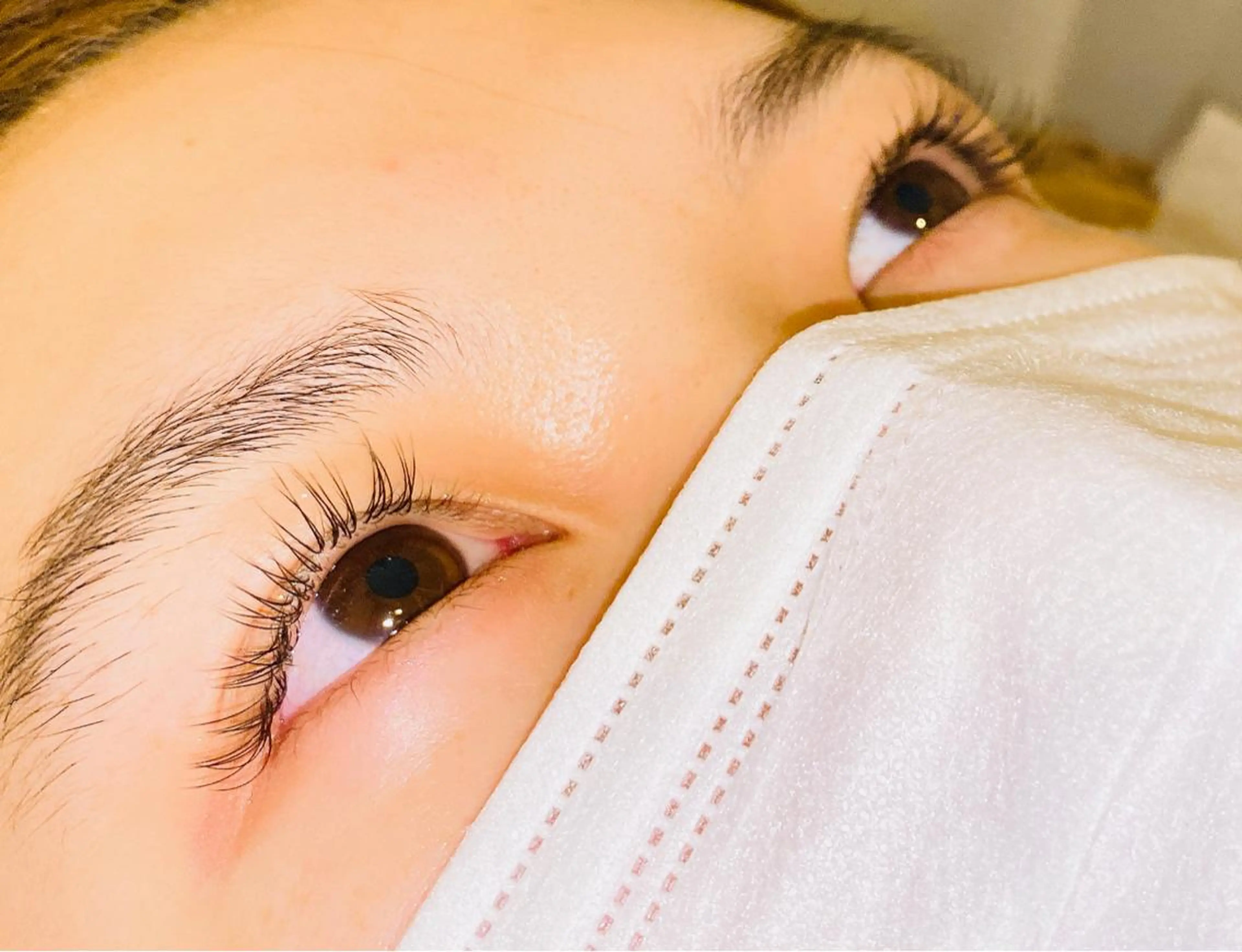 マツエク・マツパ 目尻長め ジャパンアイリストカレッジ大阪天王寺本校所属・ミヤサカ ミズキの眉毛・アイブロウイメージ