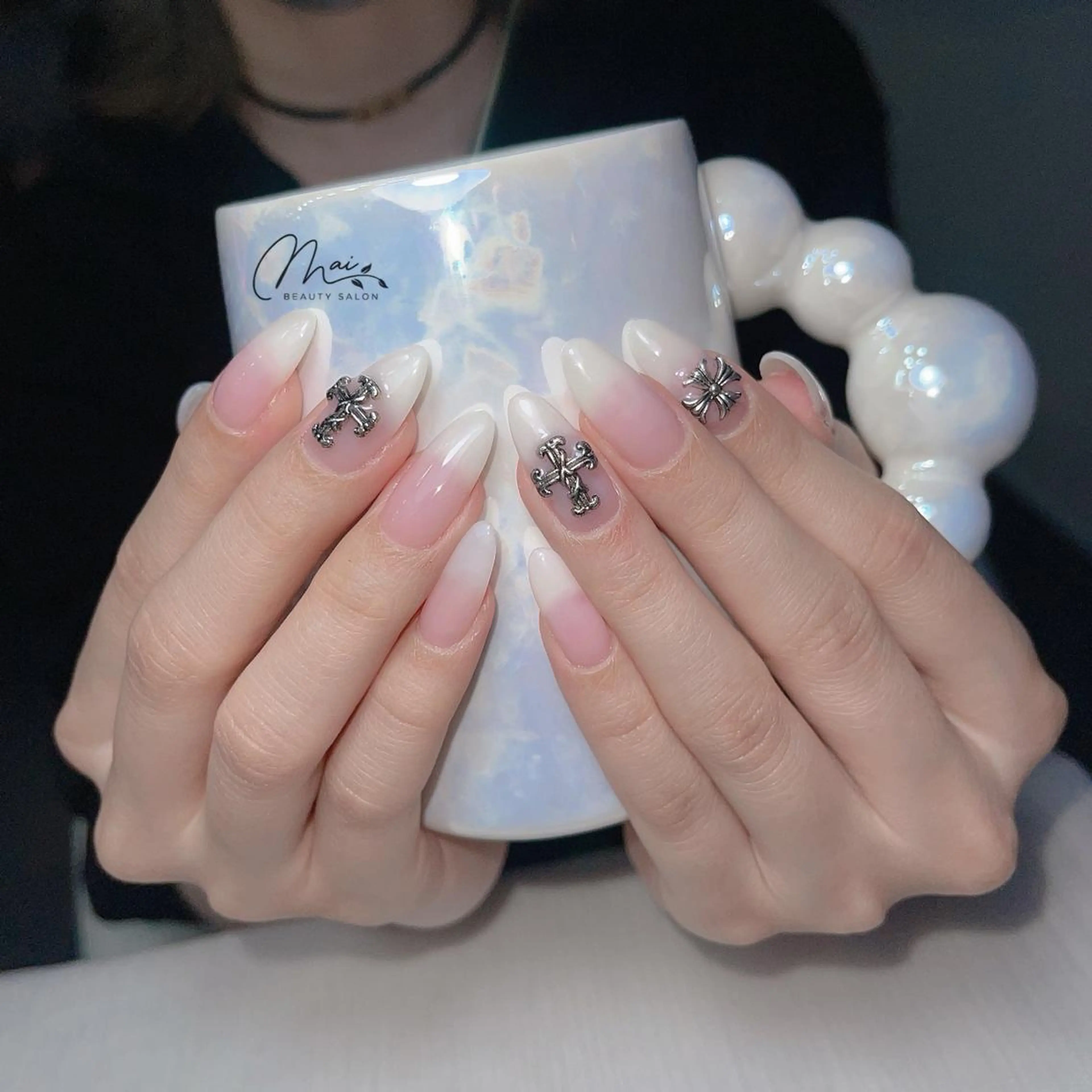 ネイル チークネイル フラッシュネイル フットネイル ジェルネイル グラデーション ハンドネイル MaiBeauty dodoのネイルデザイン