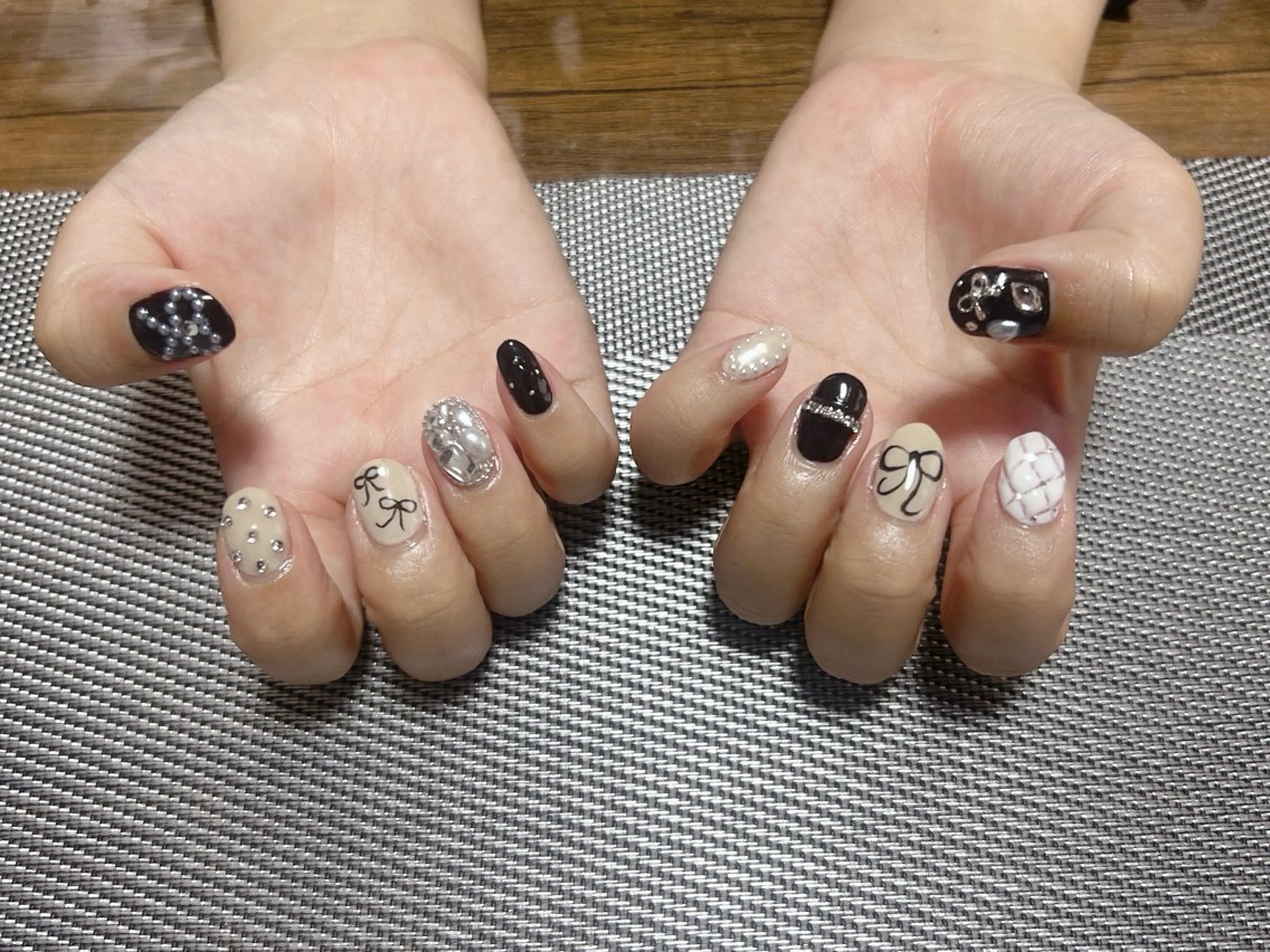 ネイル リボン ハンドネイル i nailのネイルデザイン