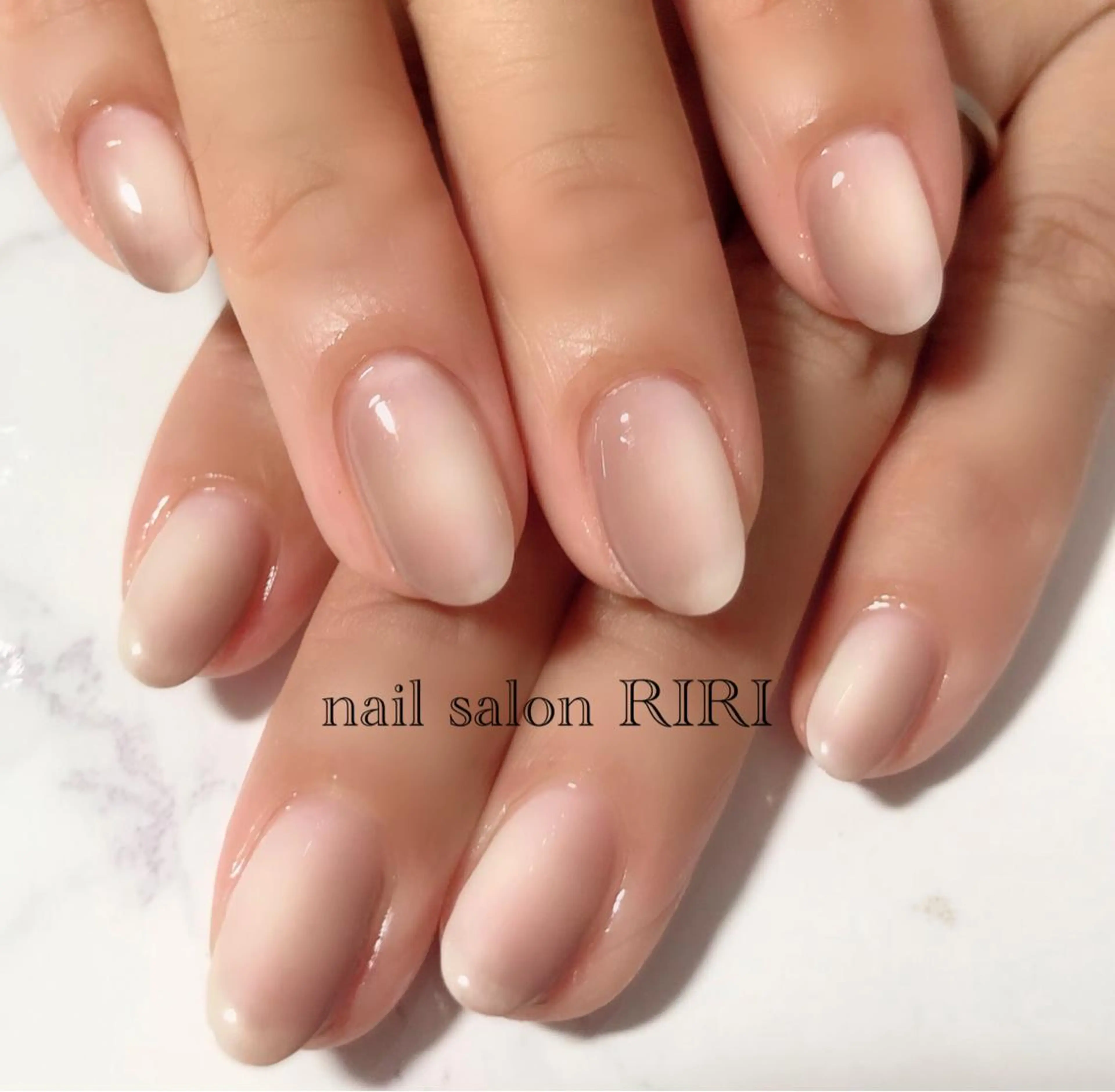 ネイル グラデーション private  nail  salon RIRI所属・RIRI リリのネイルデザイン