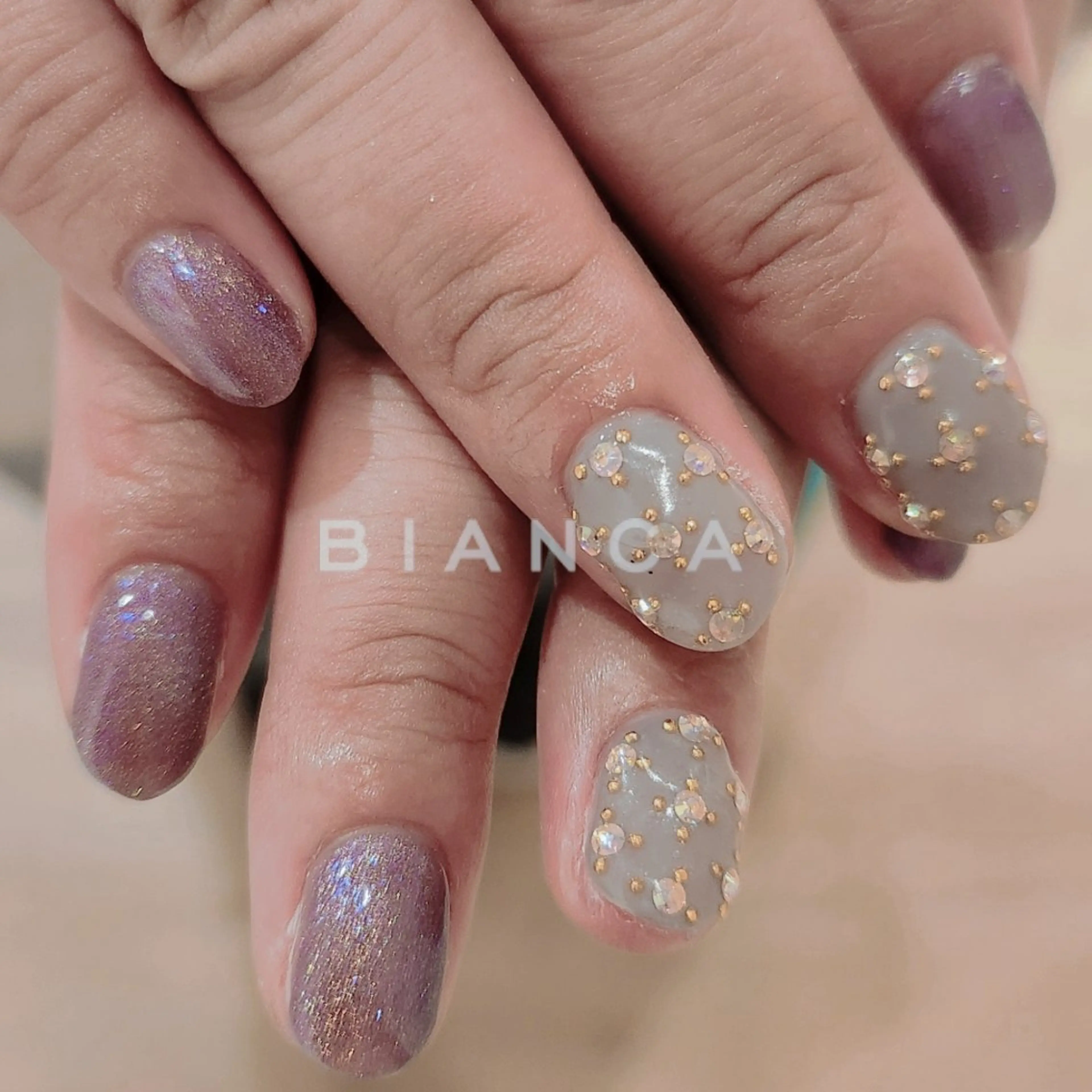 ネイル キラキラネイル マグネットネイル 冬ネイル ハンドネイル Bianca名駅店 あゆのネイルデザイン