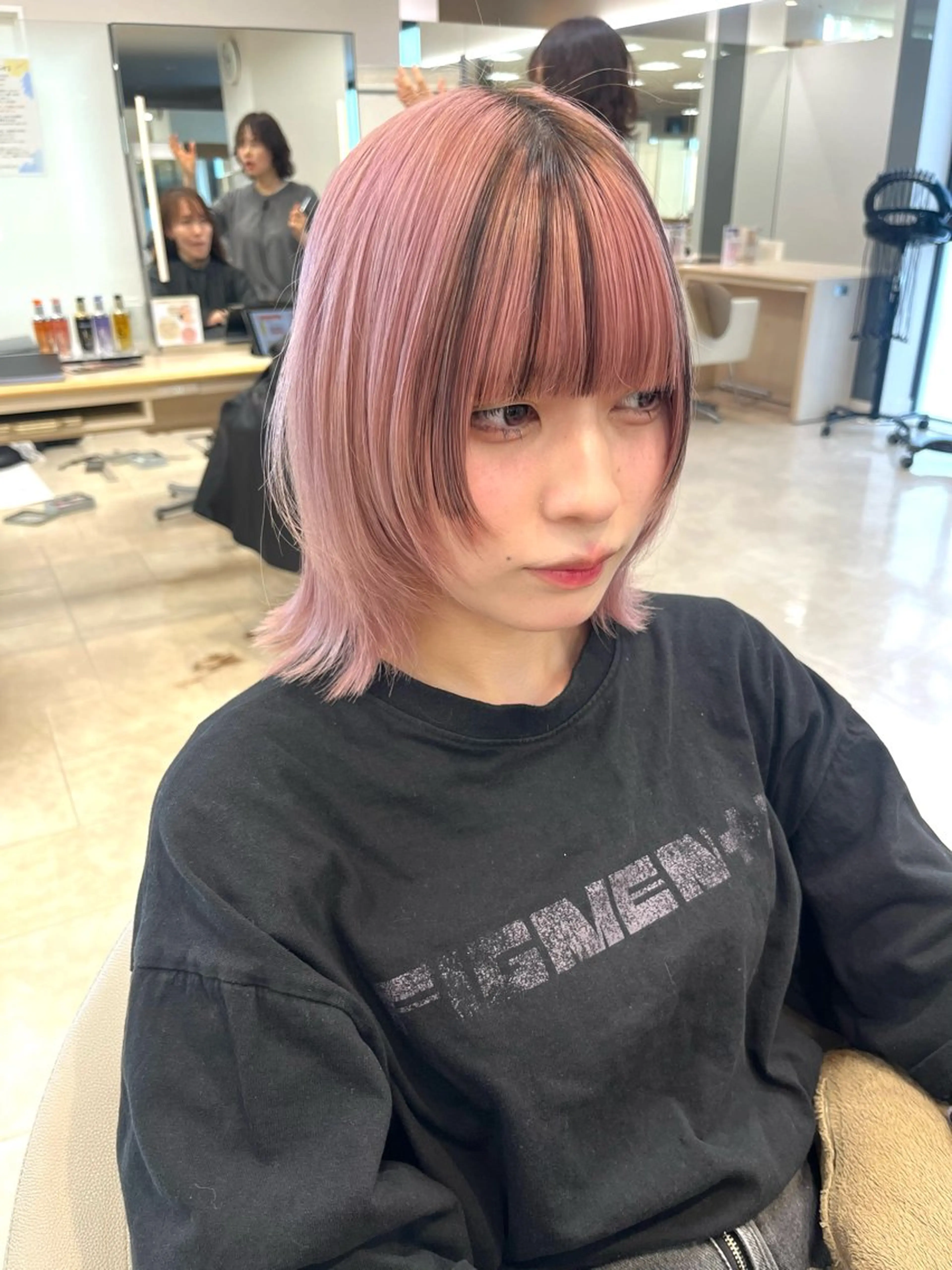 ミディアム カラー カット ヘアカラー トリートメント 暖色専門美容師🎀 お客様満足度◎のヘアスタイル