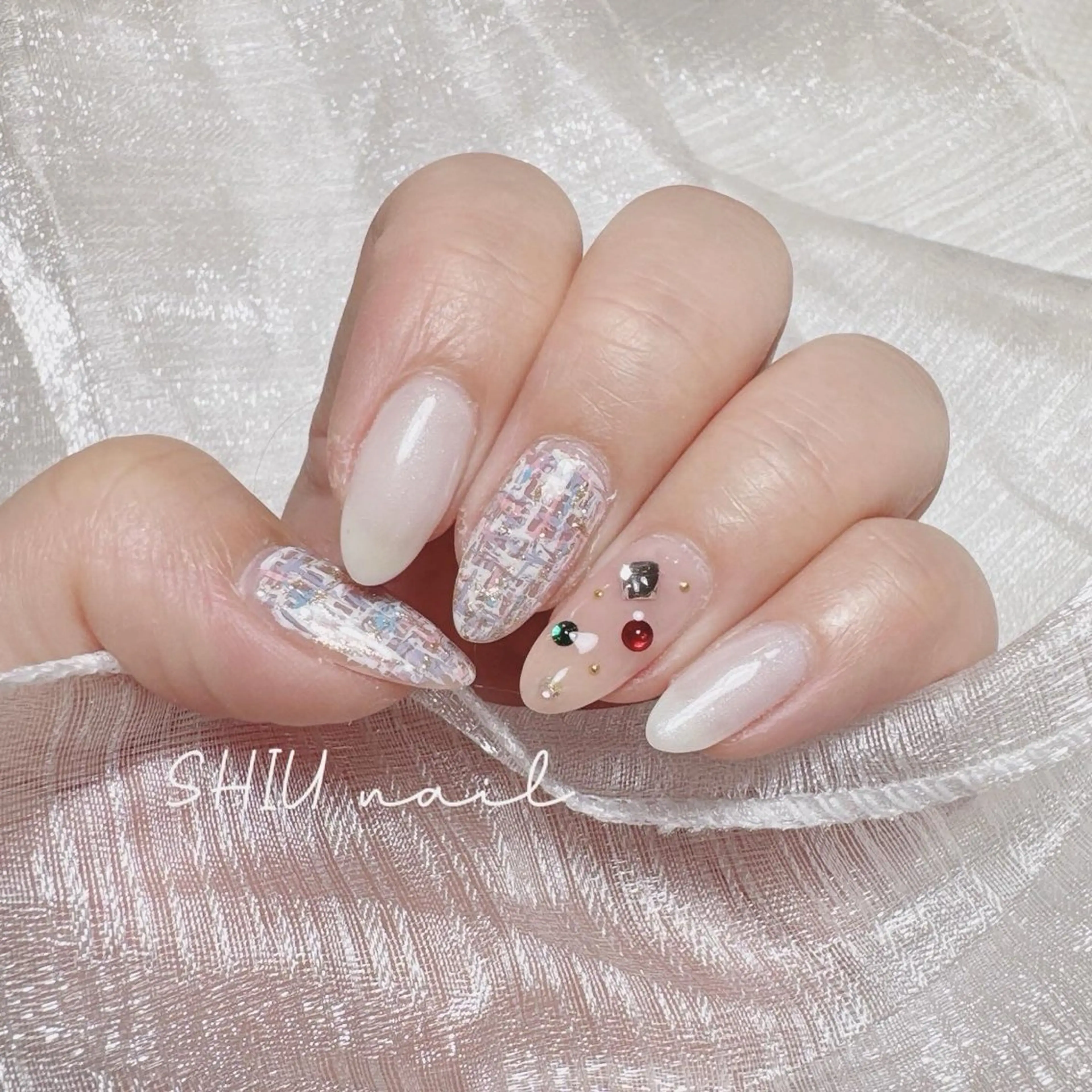 ネイル ジェルネイル グリーン マグネットネイル 持ち込み パラジェル ハンドネイル 那覇🏝️台湾人 ネイリストSHIUのネイルデザイン