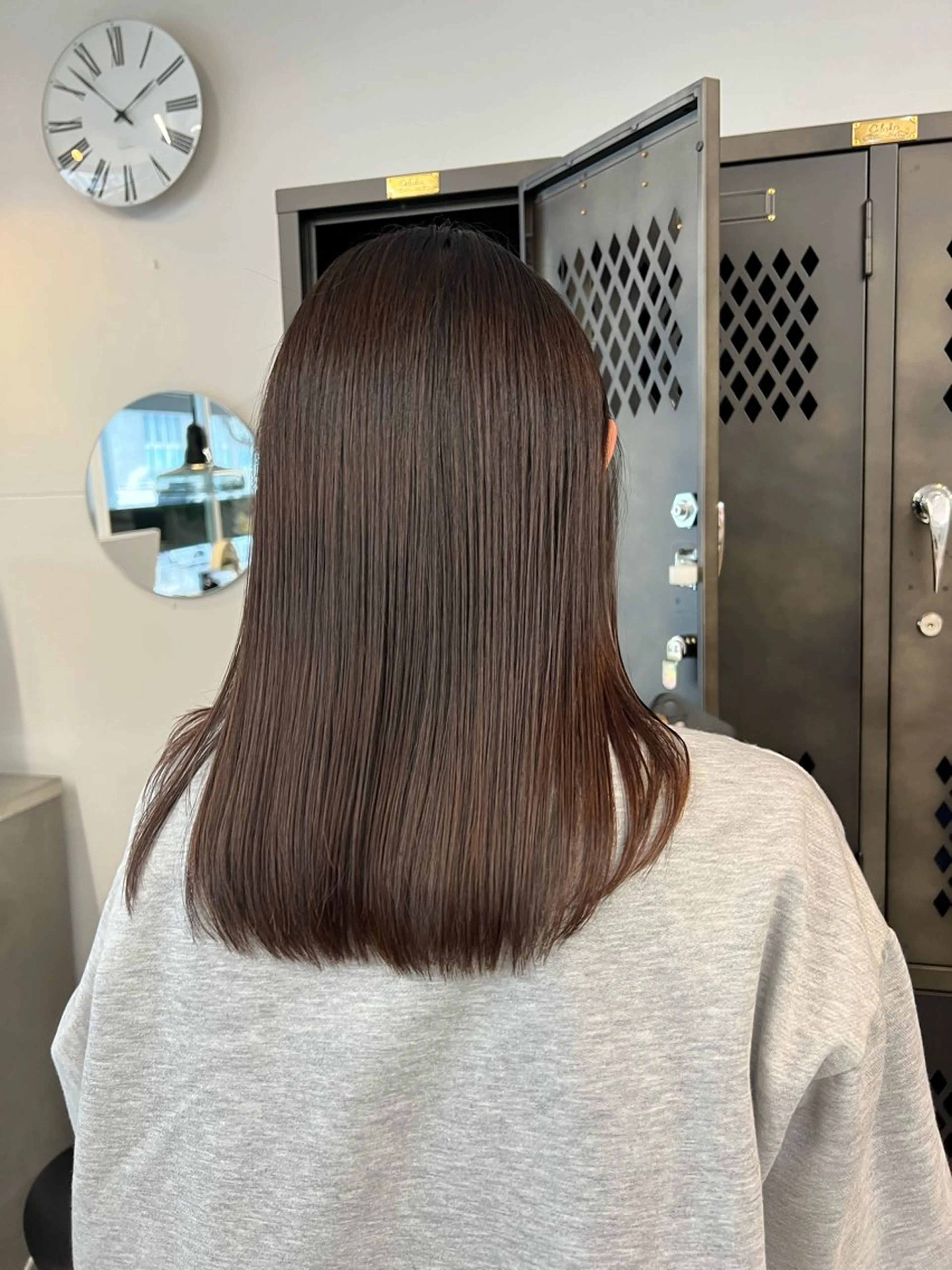 ミディアム INORI /フェイスレイヤーのヘアスタイル