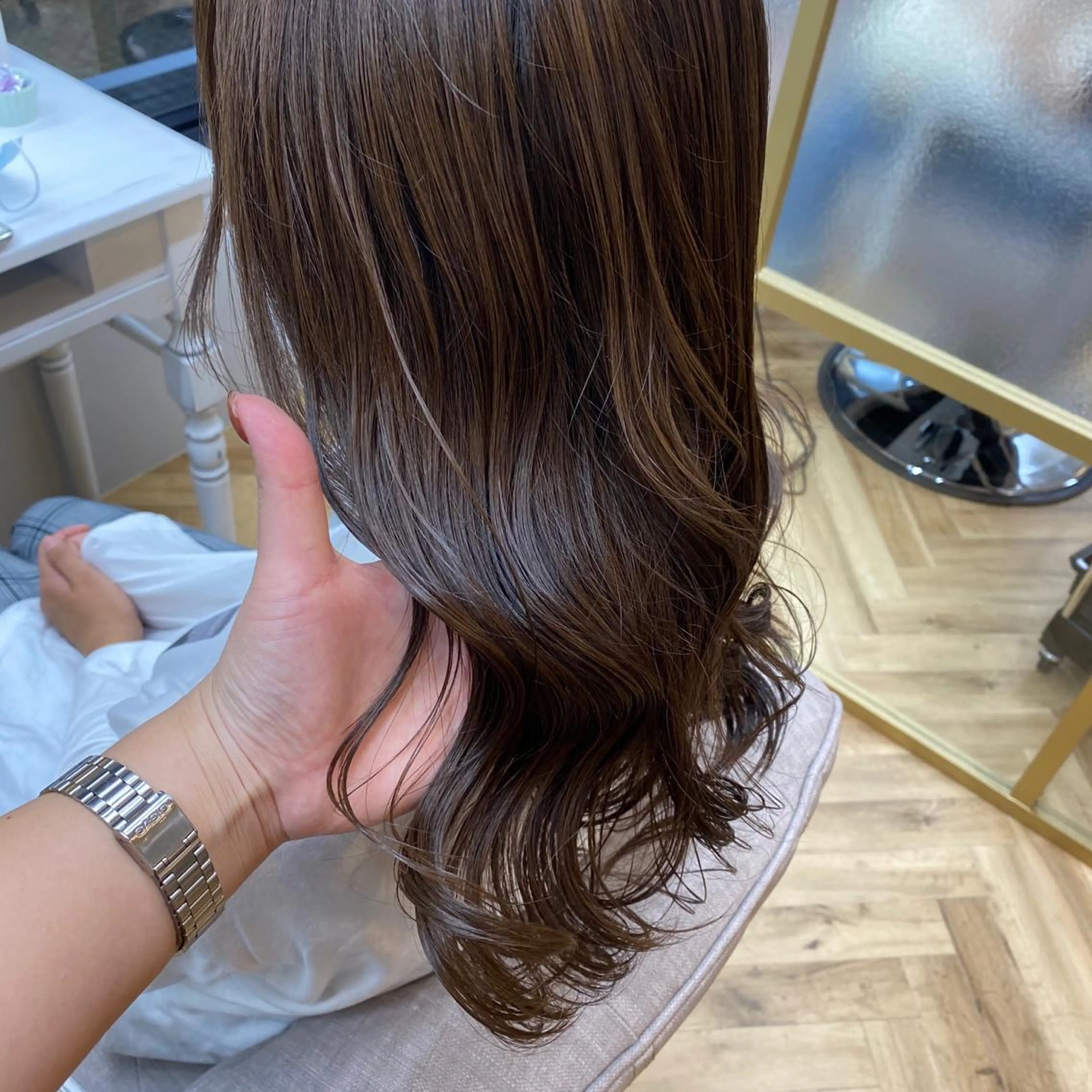 セミロング ヘアセット くびれミディ🌷 暖色系No1高橋智のヘアスタイル