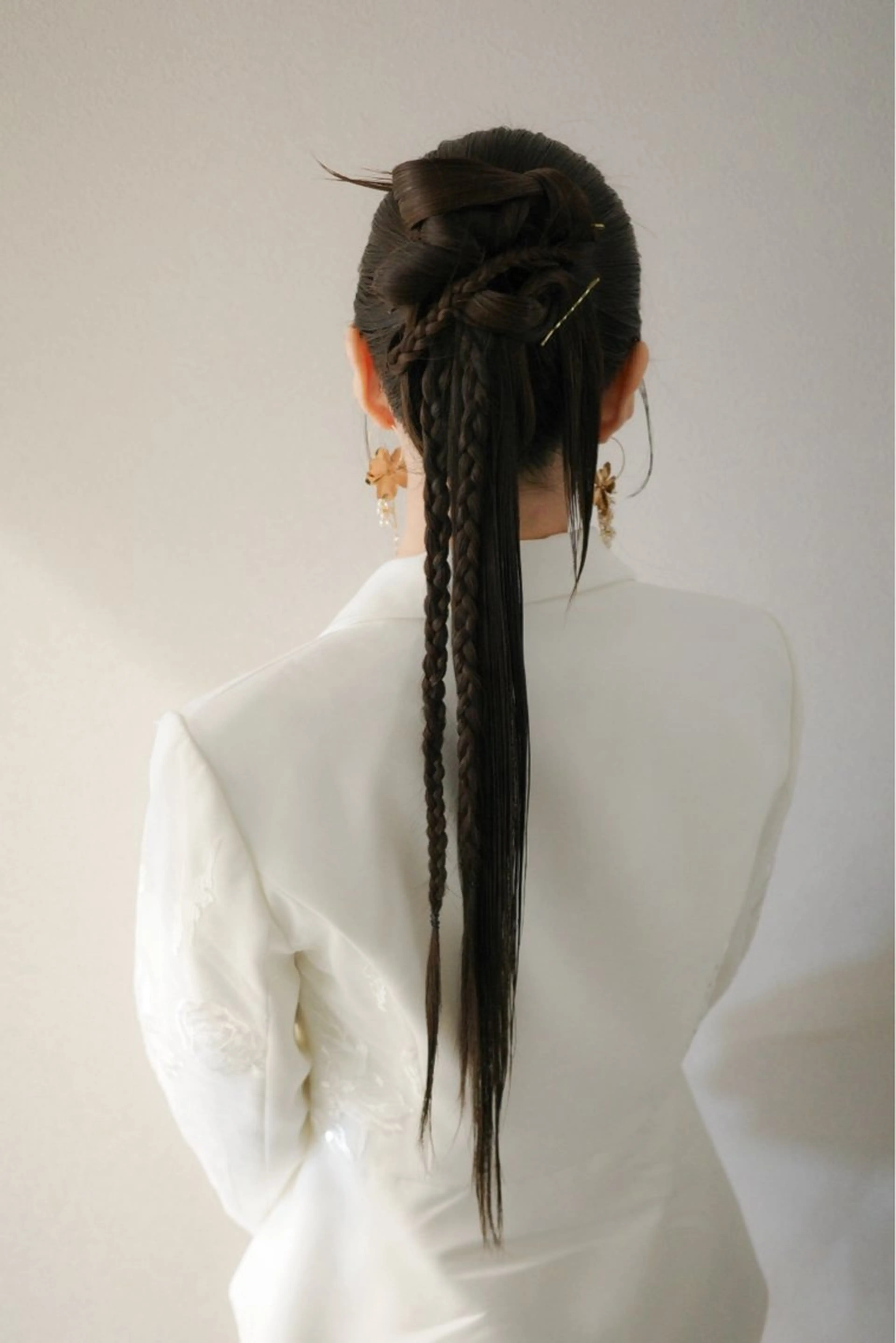 ロング カラー ヘアアレンジ autre所属・大久保 ひでなりのヘアスタイル