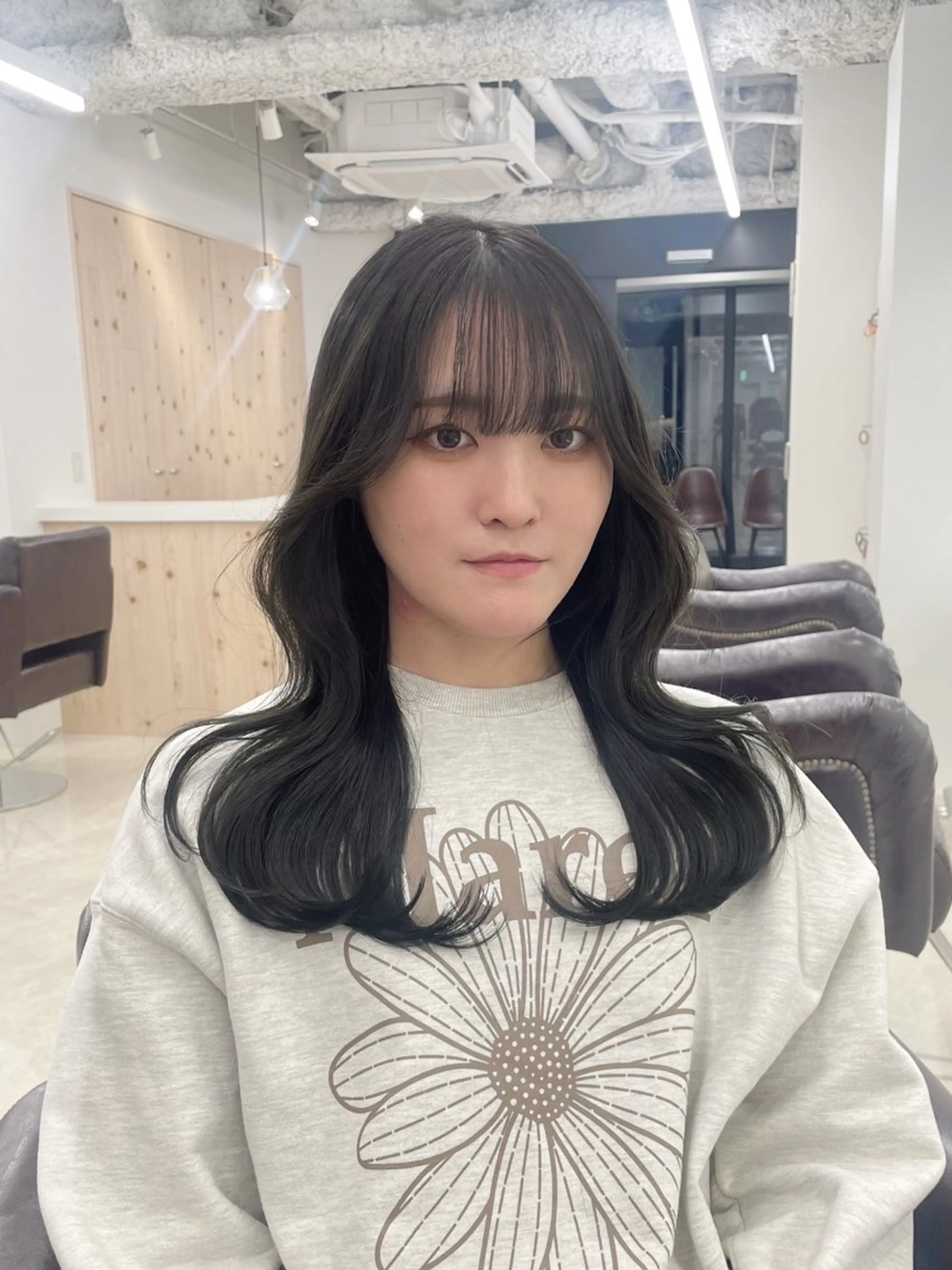 ロング カラー カット ヘアカラー トリートメント ヘアセット 新宿/韓国ヘア/ 髪質改善ストレートのヘアスタイル