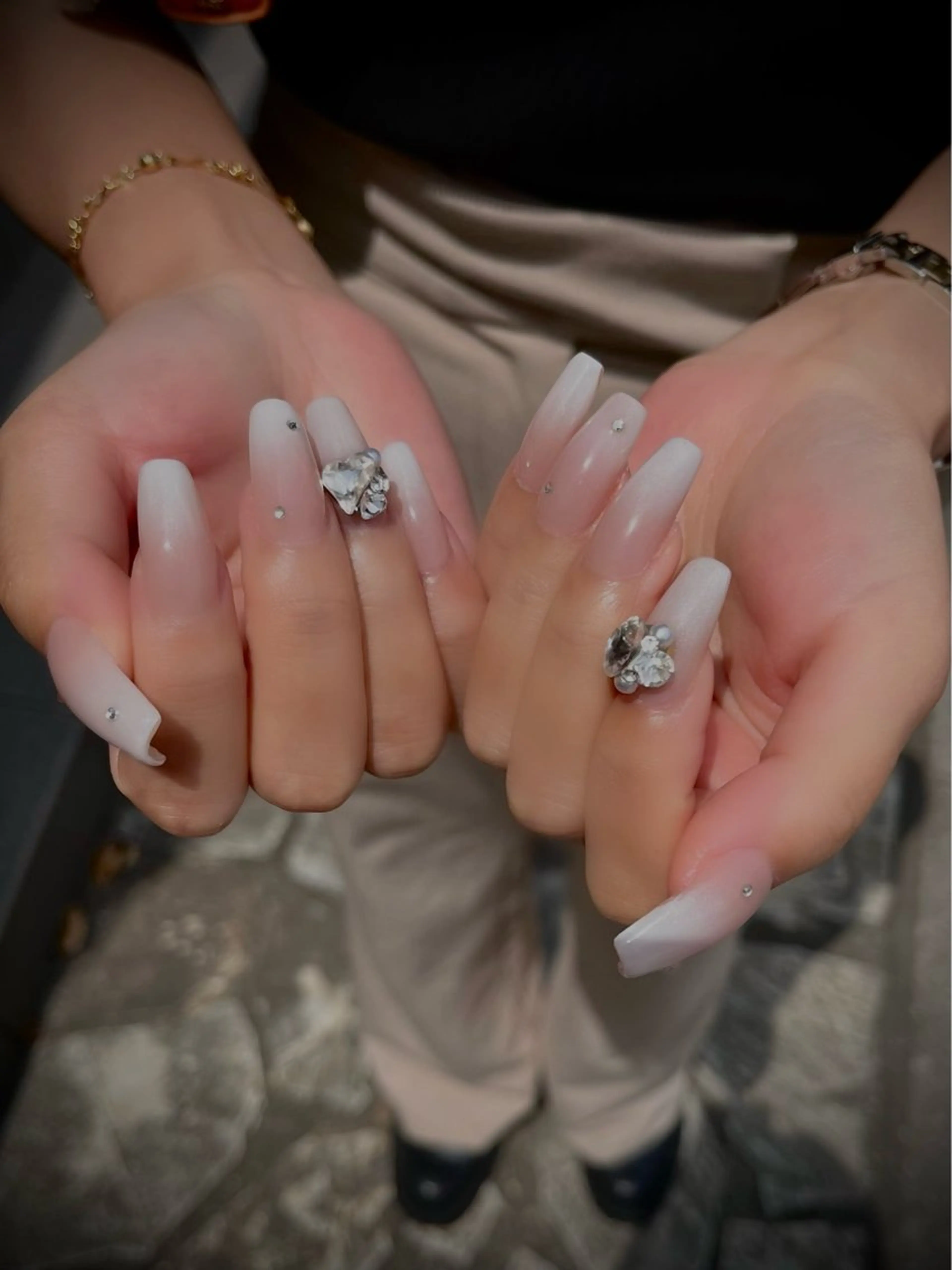 ネイル キラキラネイル マグネットネイル ワンカラーネイル スカルプネイル ワンホンネイル nine.🦋 YUKOのネイルデザイン