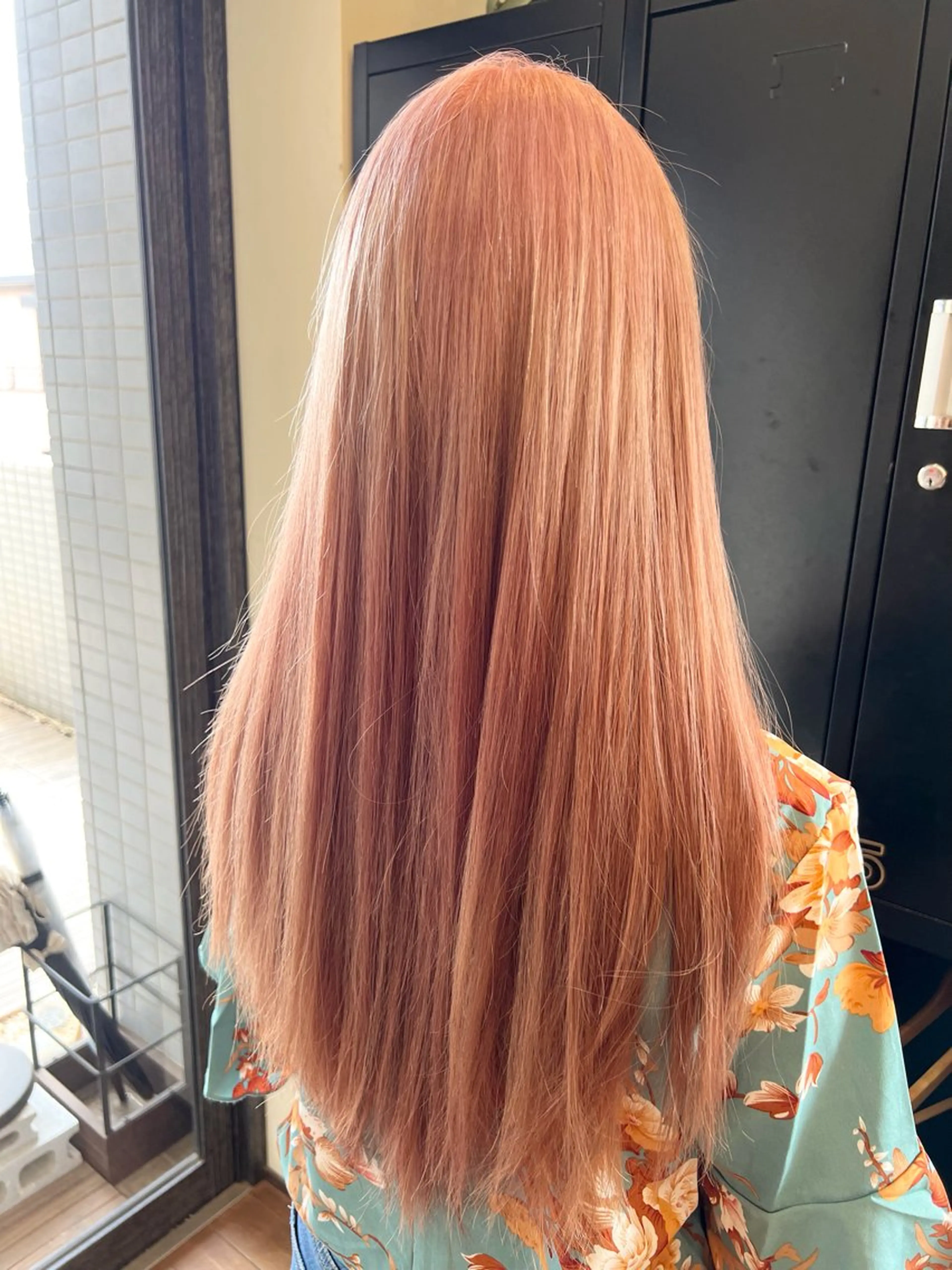 ロング カット ヘアカラー Navy （ネイビー）のヘアスタイル