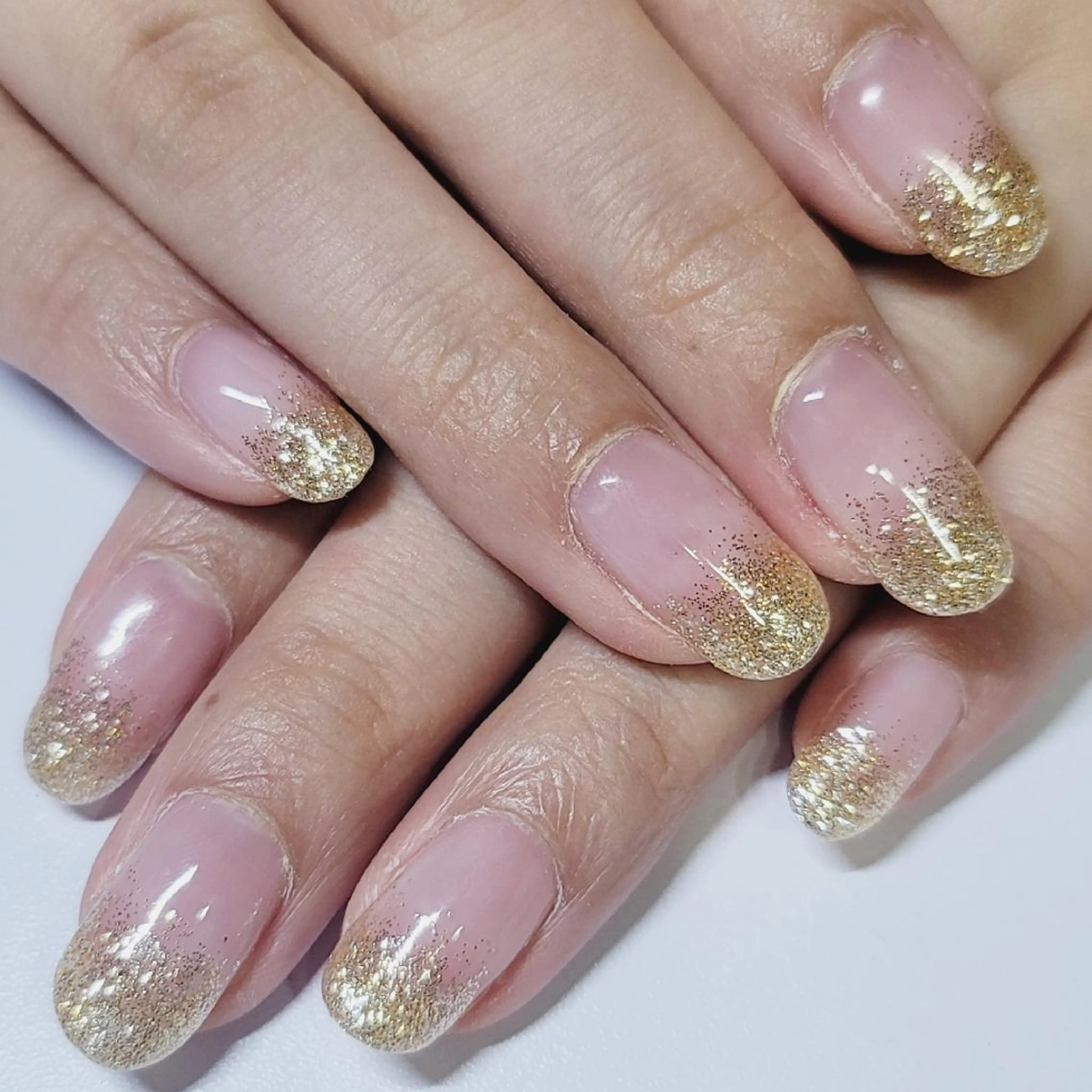 ネイル ゴールド グラデーション ラメ(グリッター) ハンドネイル よしだ ひろきのネイルデザイン