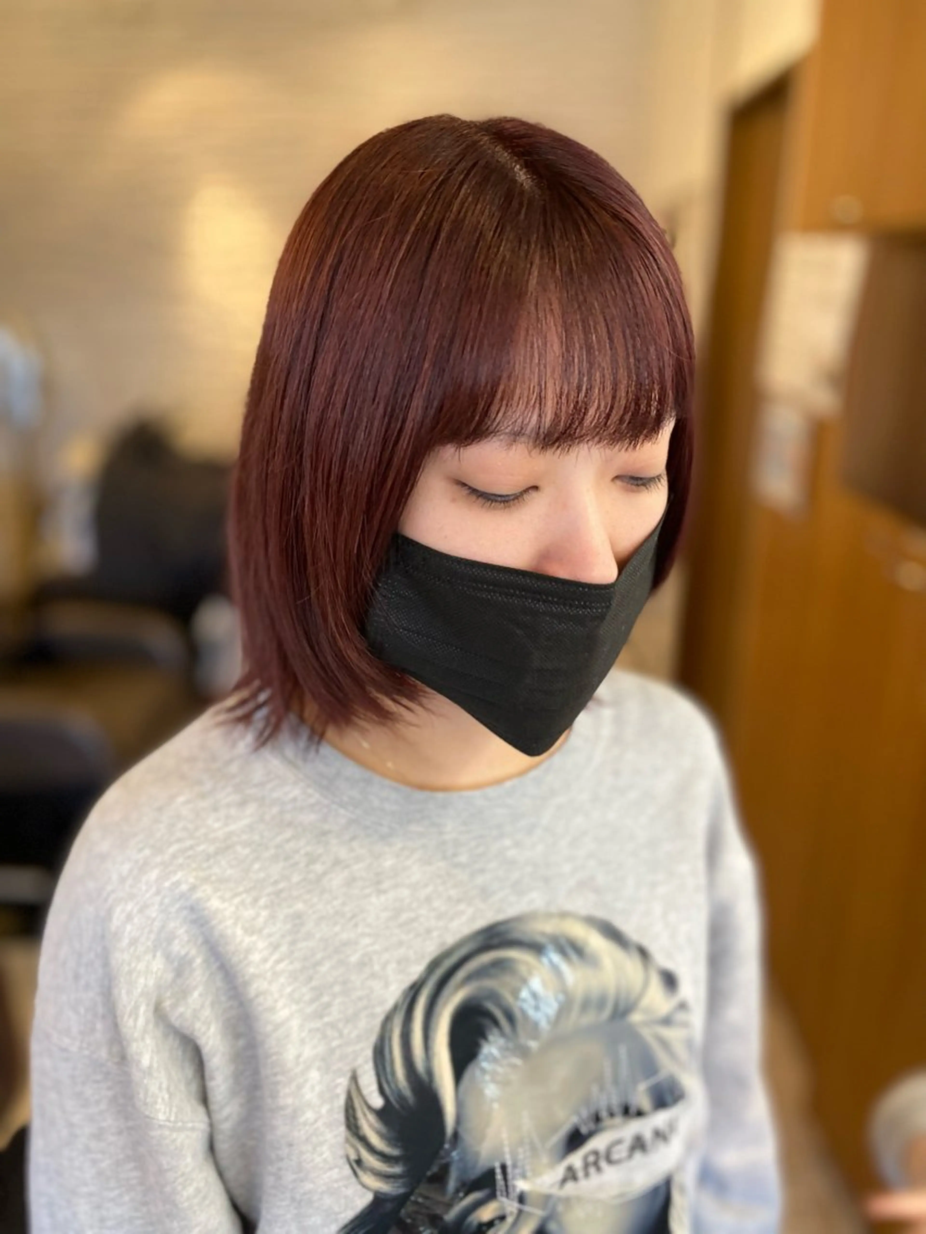 ミディアム カラー レッドカラー レイヤーカット ヘアカラー rian 宮前所属・田崎 暁大のヘアスタイル