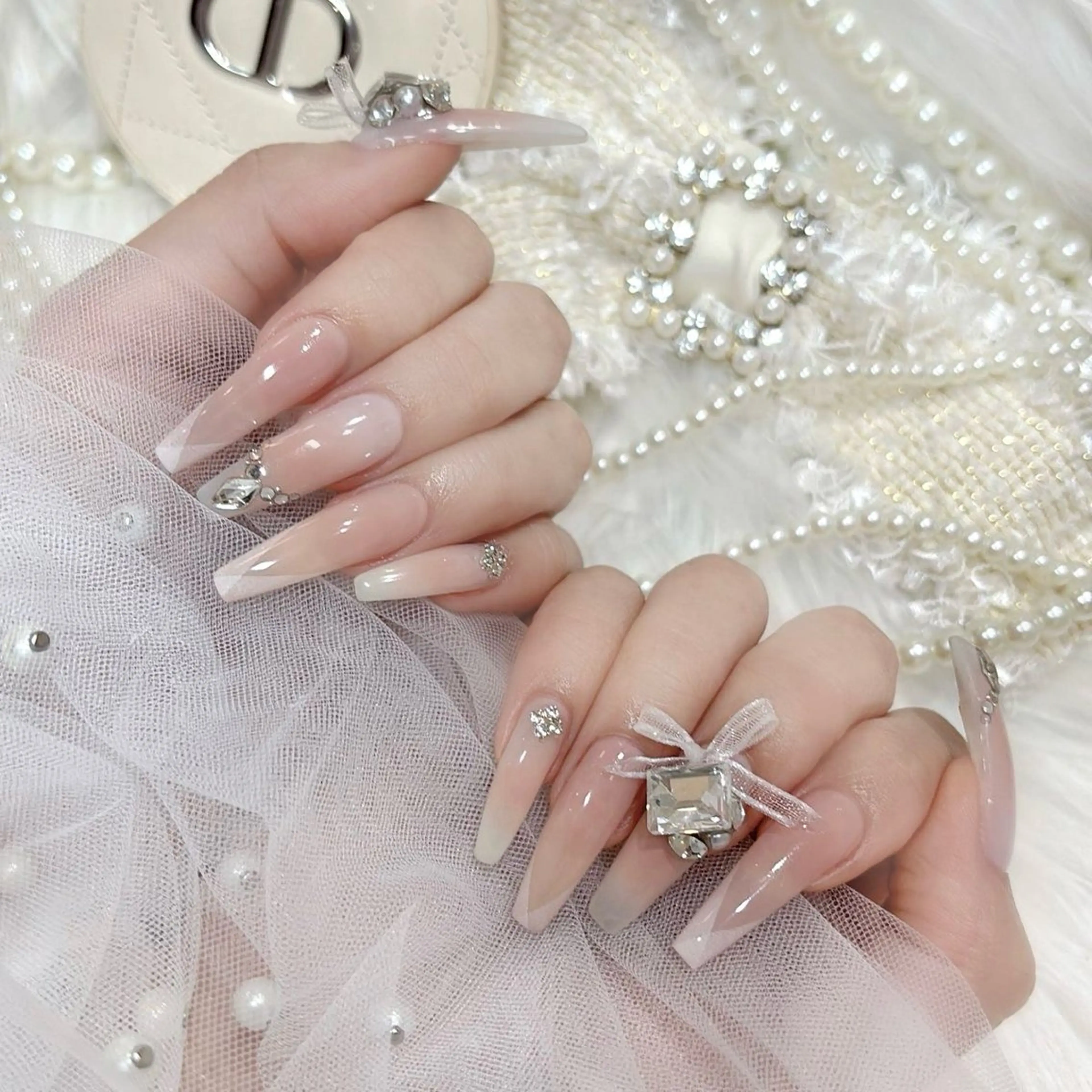 ネイル マグネットネイル ピンク ネイルチップ 冬ネイル Lee Nailsのネイルデザイン