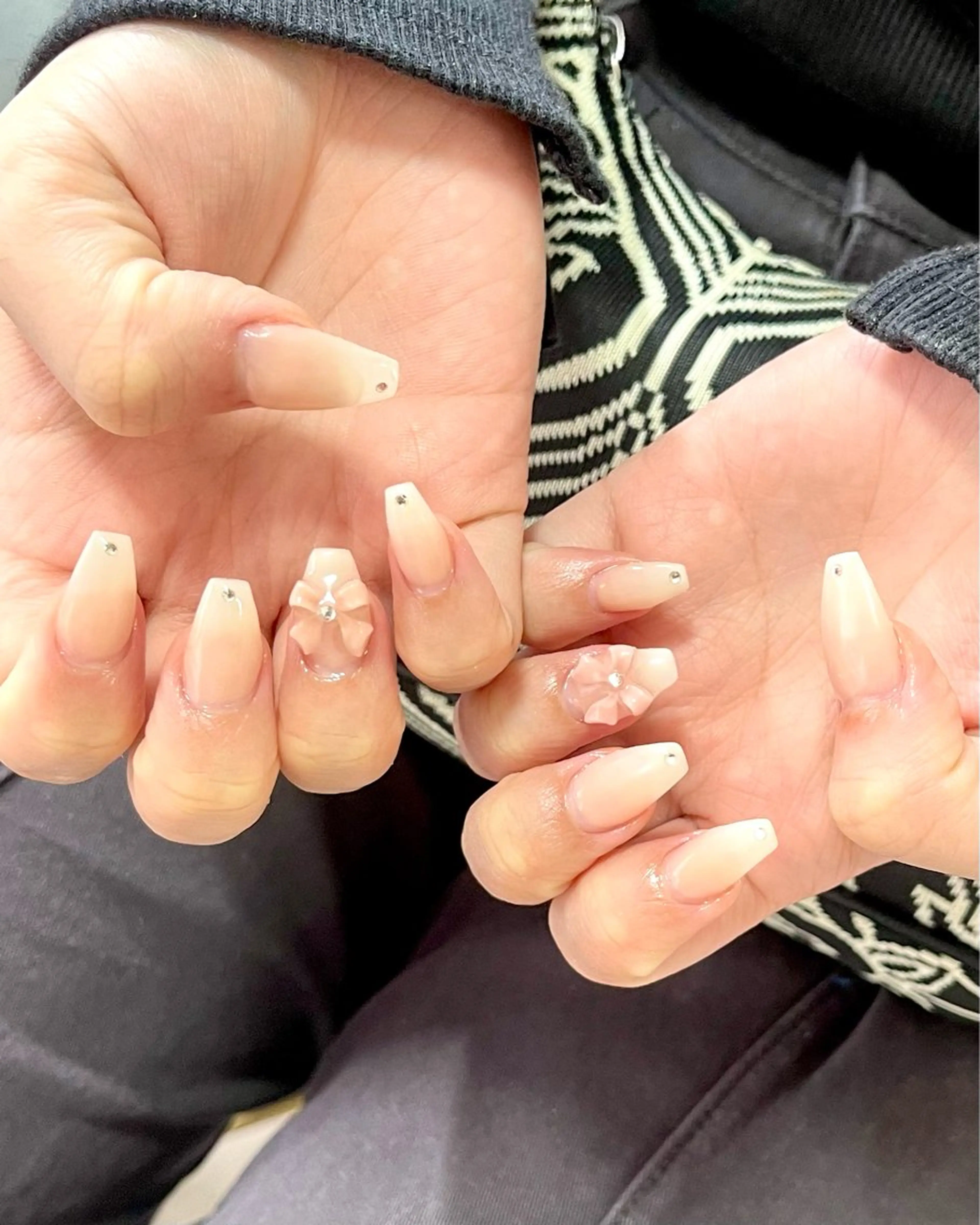 ネイル リボン ハンドネイル fox. nail__sakiのネイルデザイン