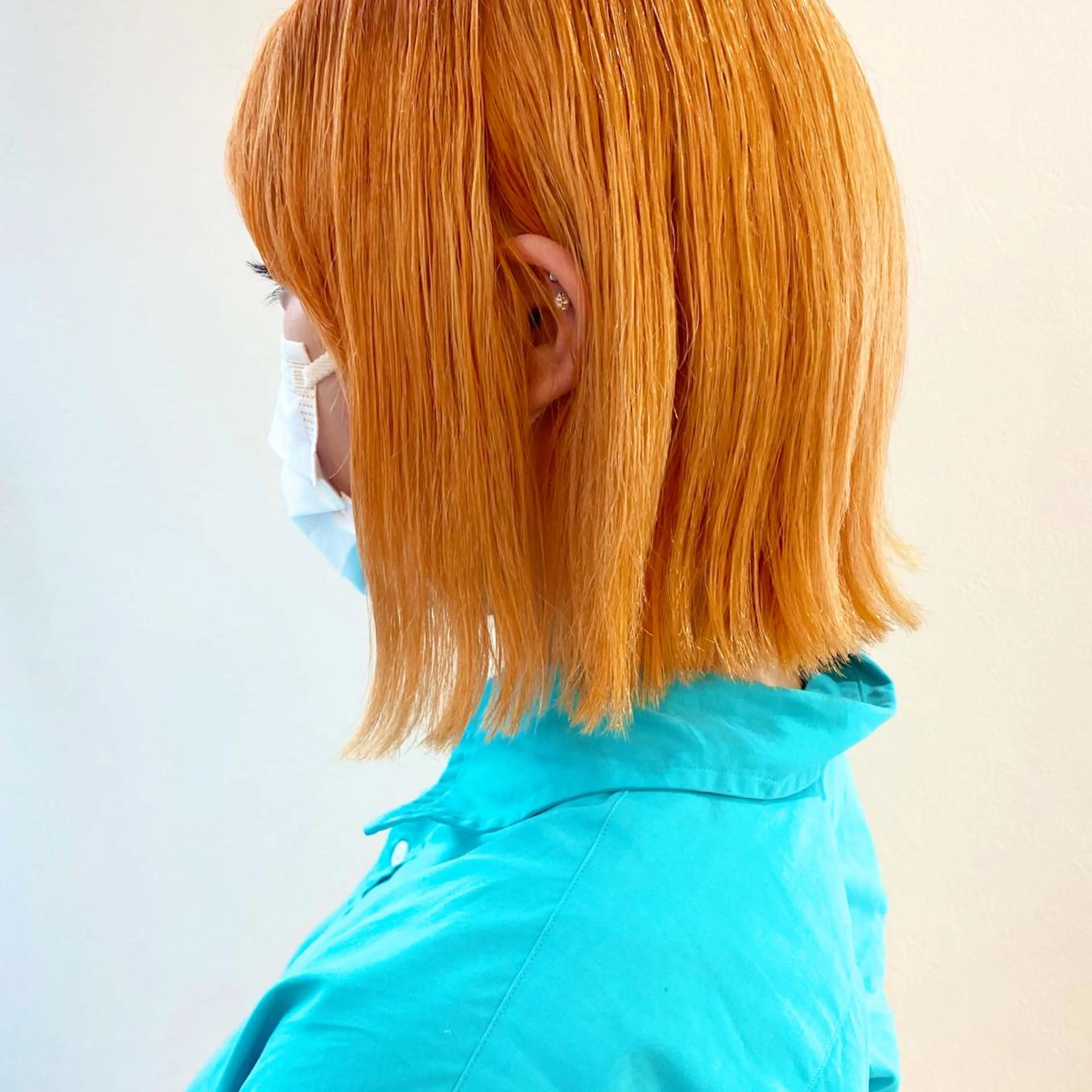 カラー 秋葉原オタク向け美容室OFF-KAi!!所属・渡部凌我 小顔ウルフ ハイトーンカラーのヘアスタイル