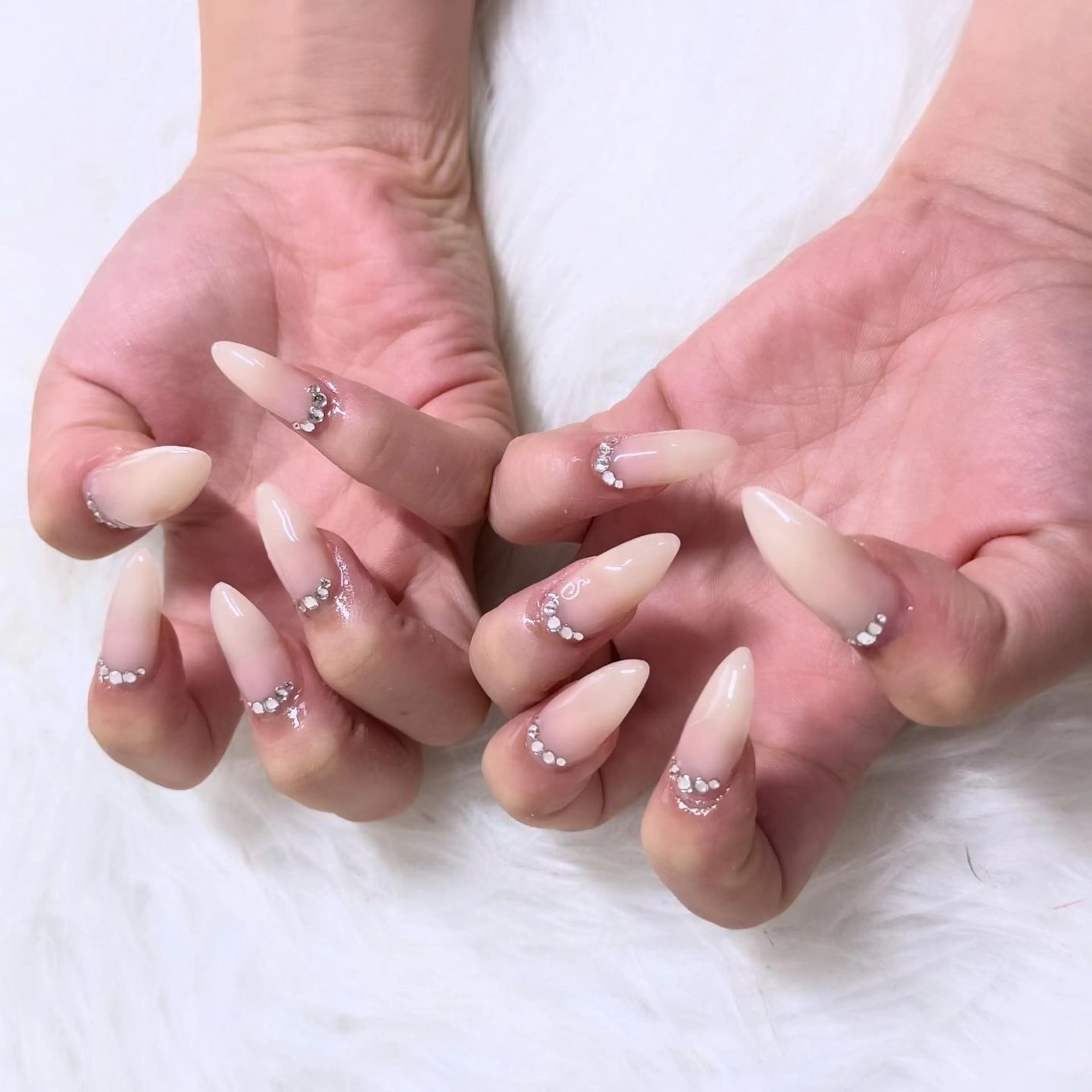 ロング ハンドネイル mao .のネイルデザイン